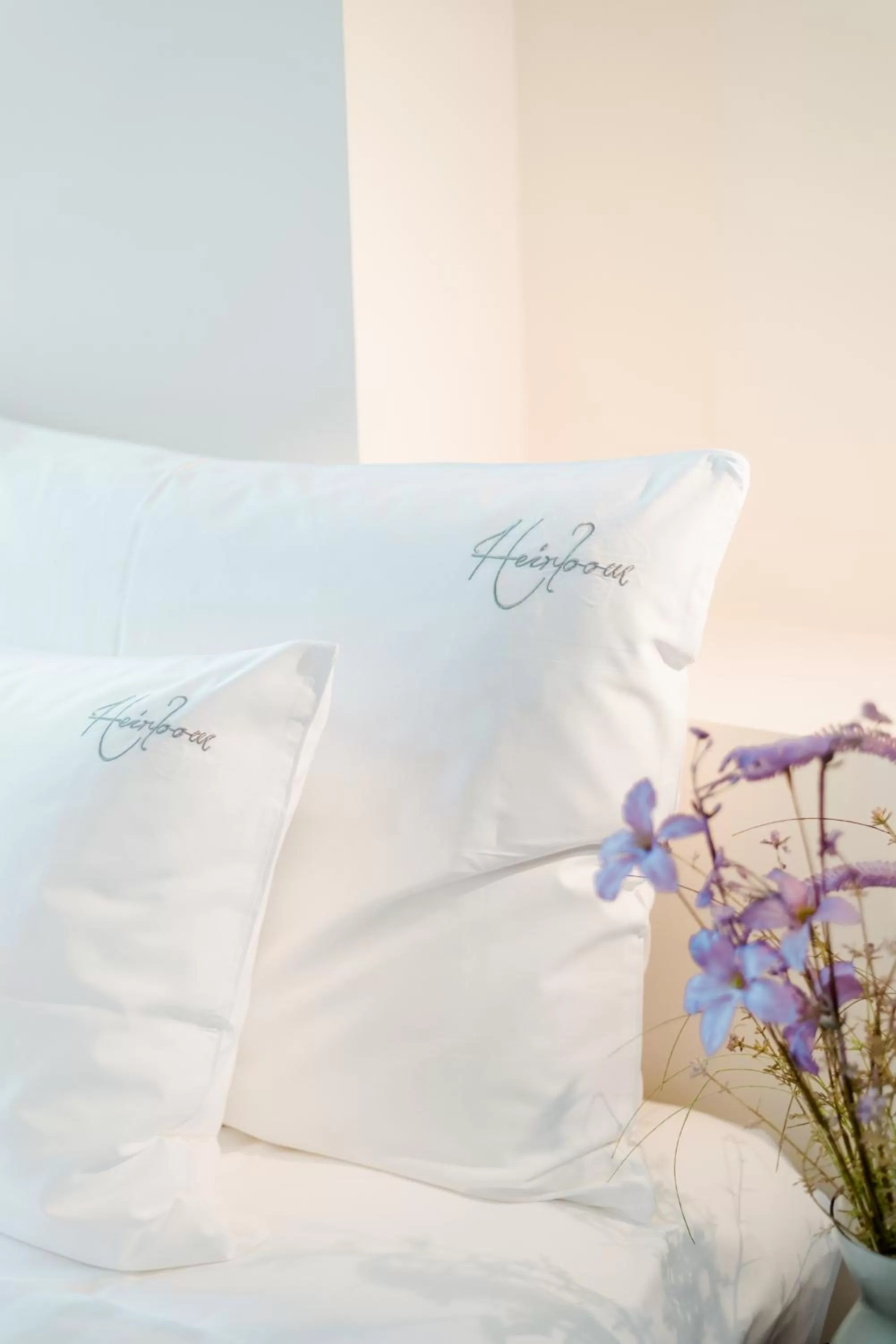 Bed in Heirloom - The Librarian