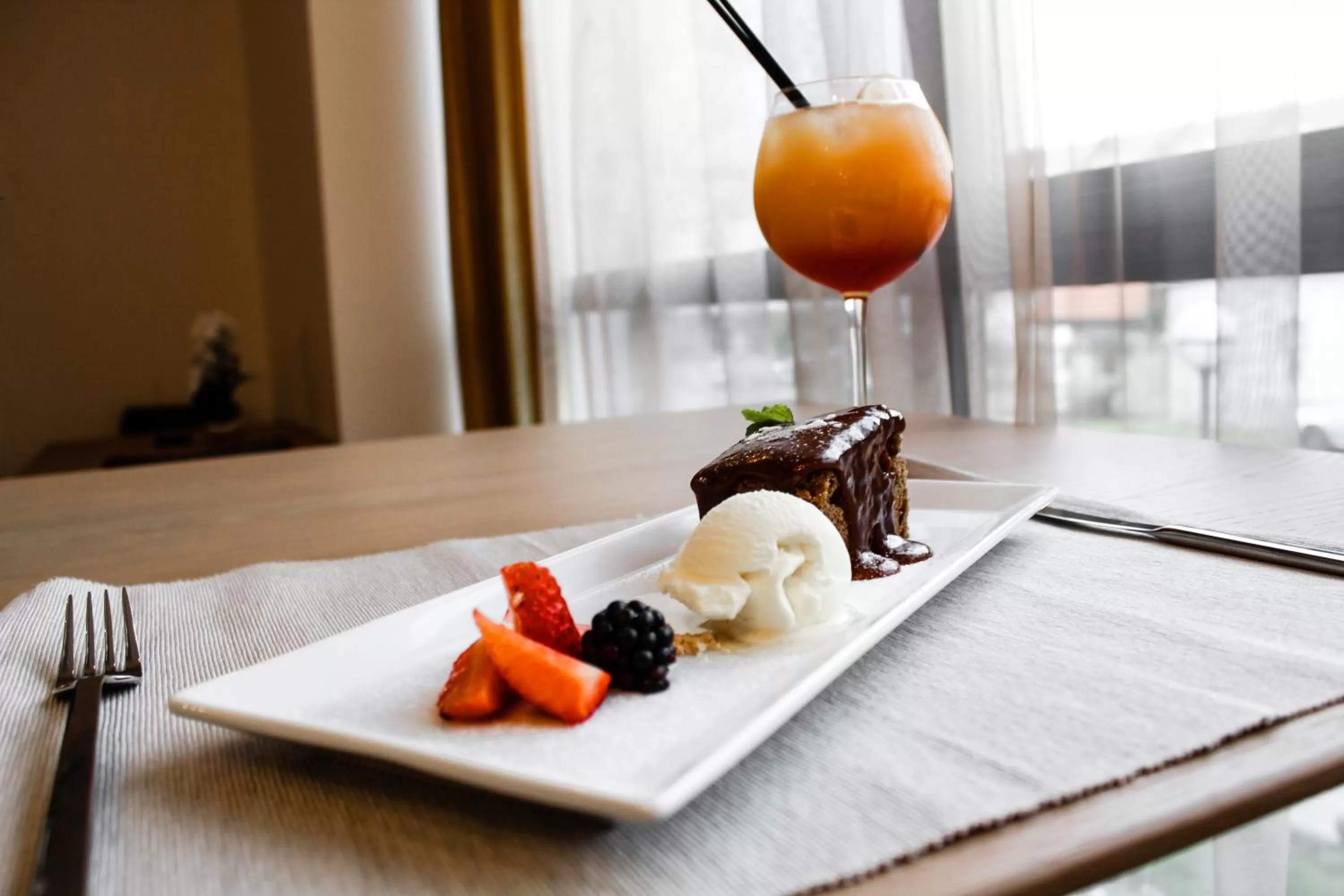 Food in Hotel Avenue - Avenue Hotels