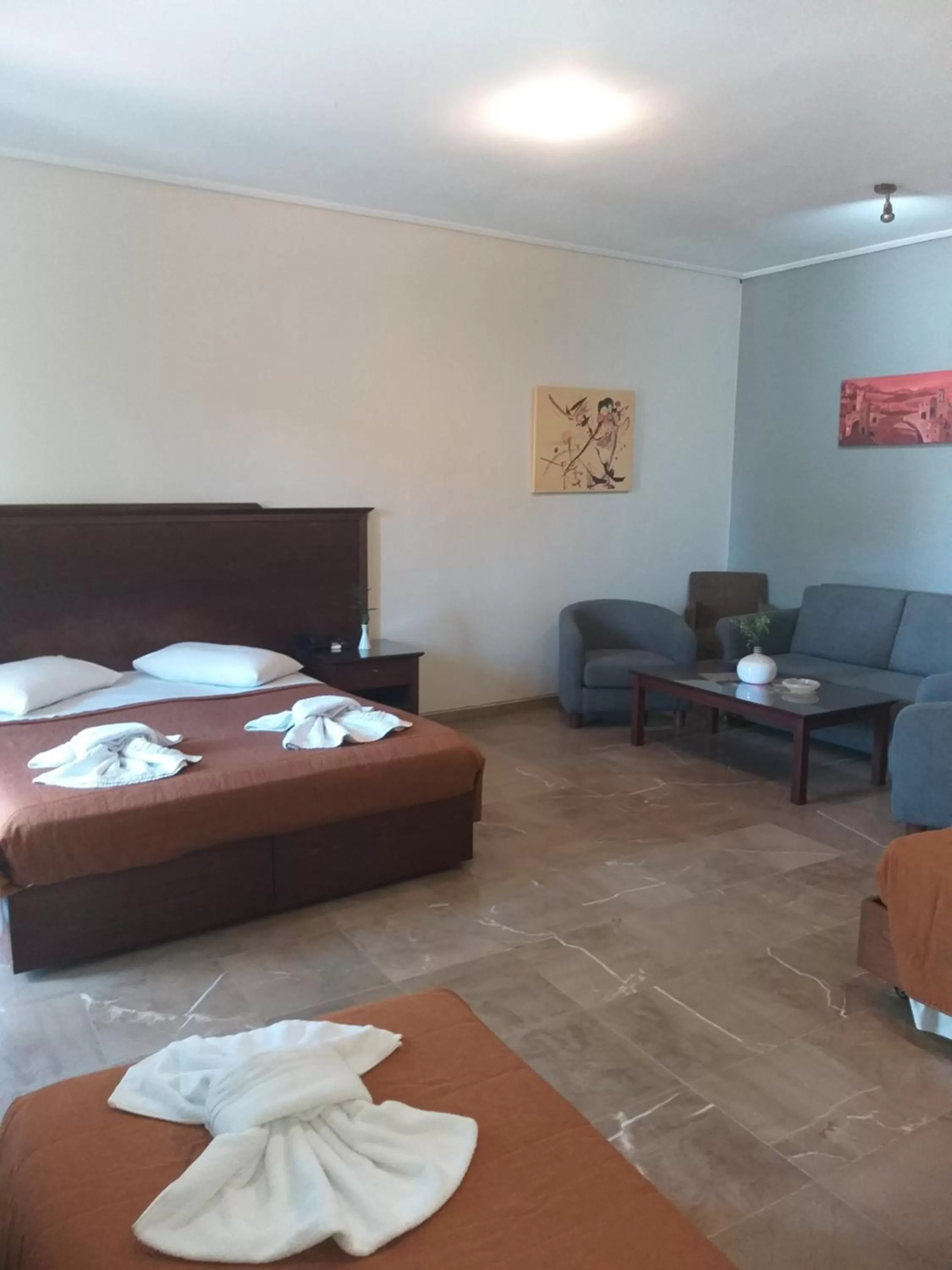 Photo of the whole room, Bed in Apollo Hotel