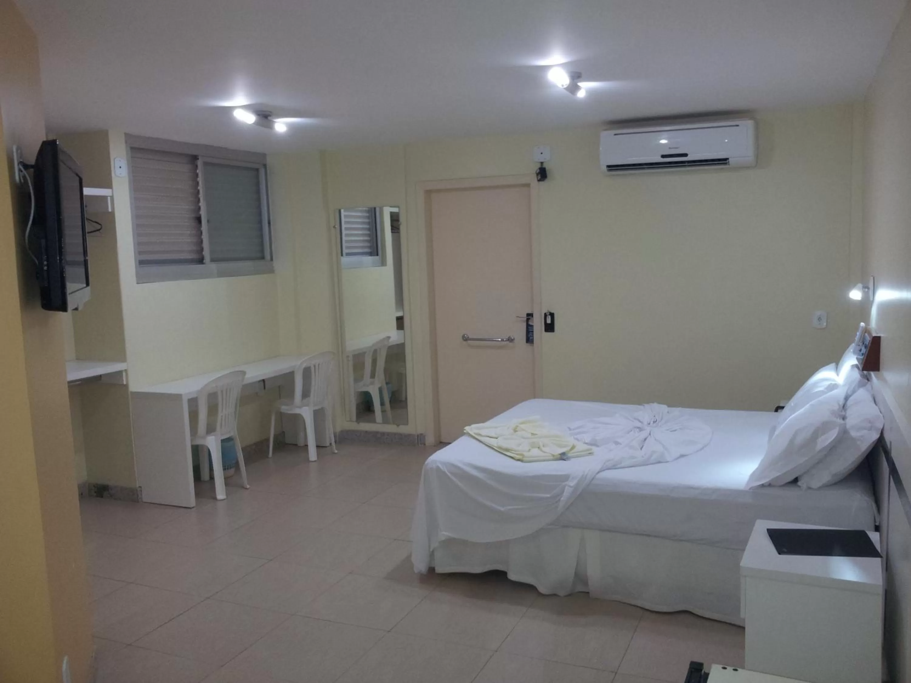 Photo of the whole room, Bed in Panorama Hotel