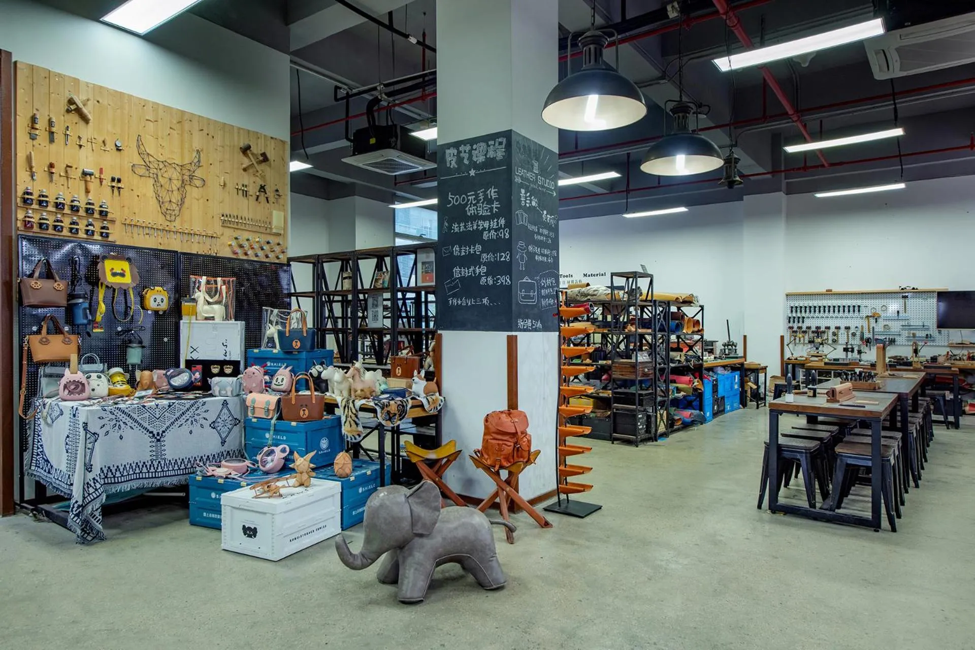 Children play ground in Mission Hills Hotel Resorts Shenzhen