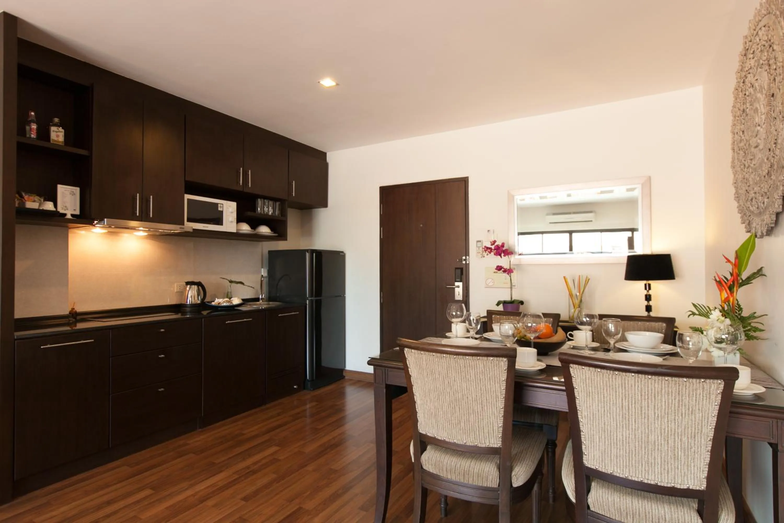 Kitchen or kitchenette in Fifth Pattaya Jomtien By Shiwalai Int