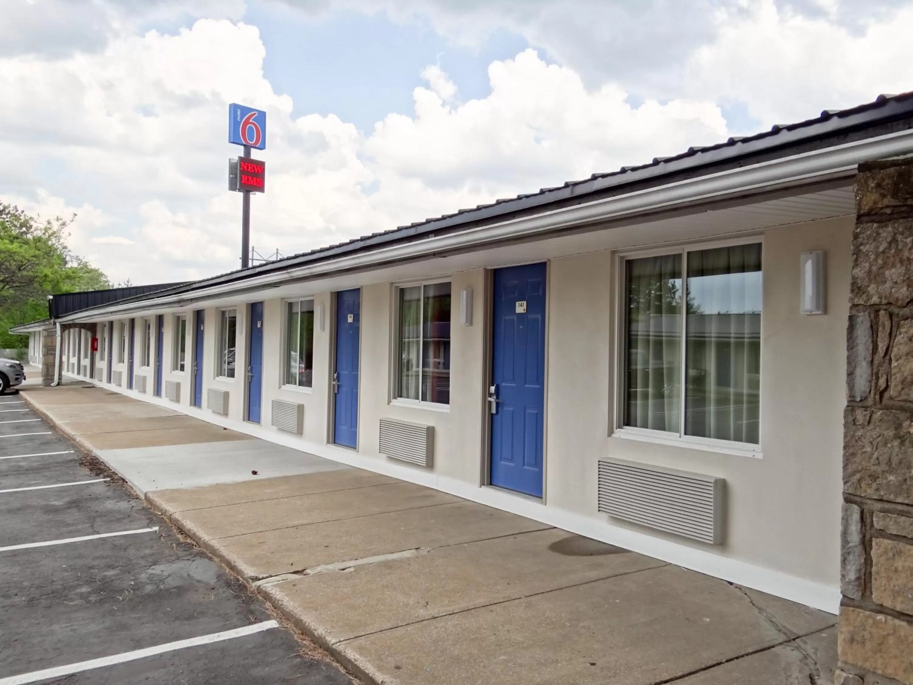 Facade/entrance in Motel 6-Erie, PA