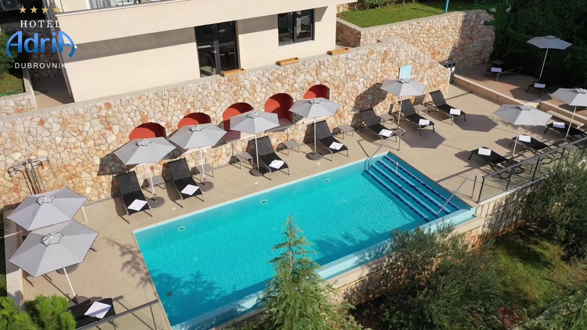Swimming pool in Hotel Adria