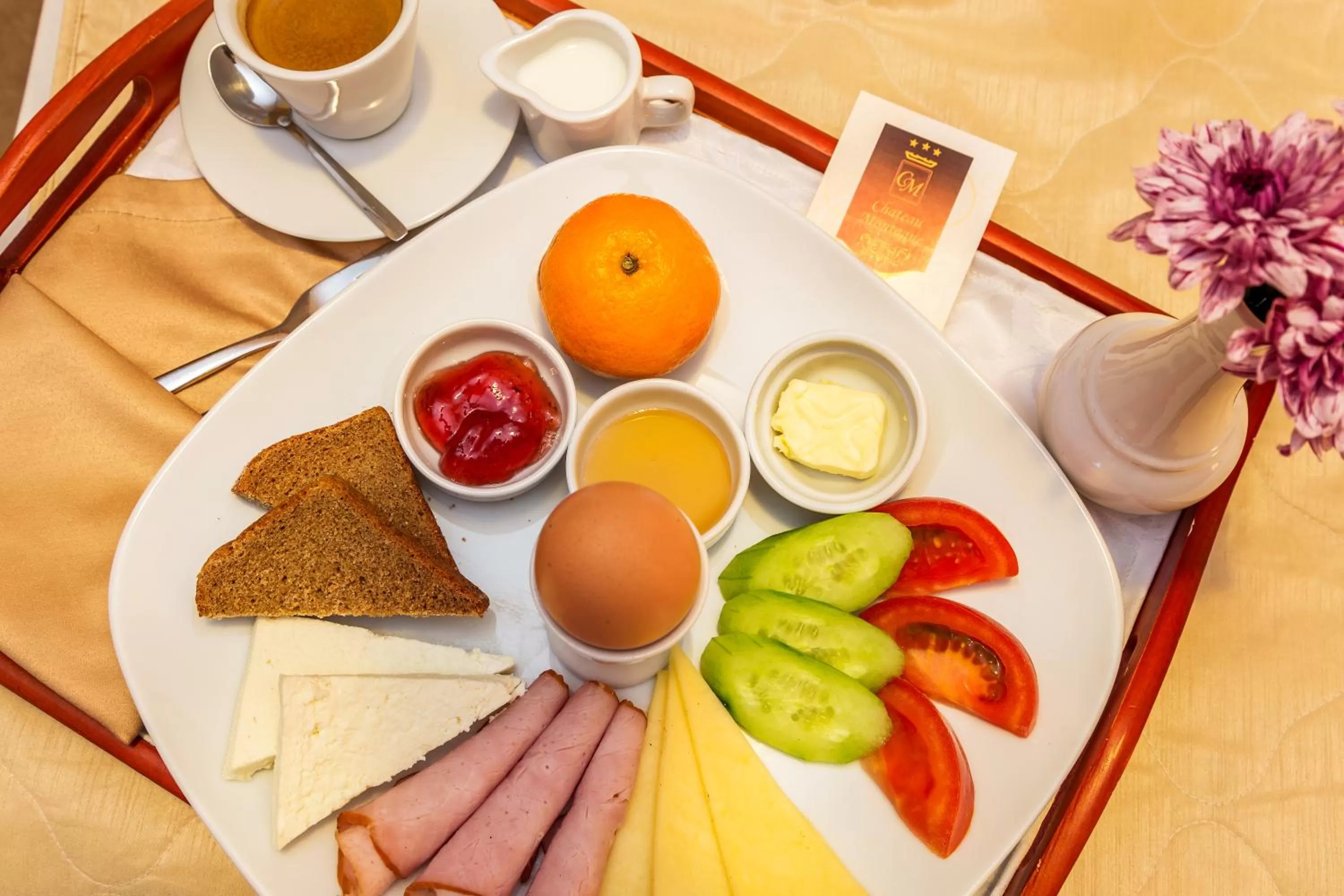 Continental breakfast in Chateau Montagne Hotel Troyan