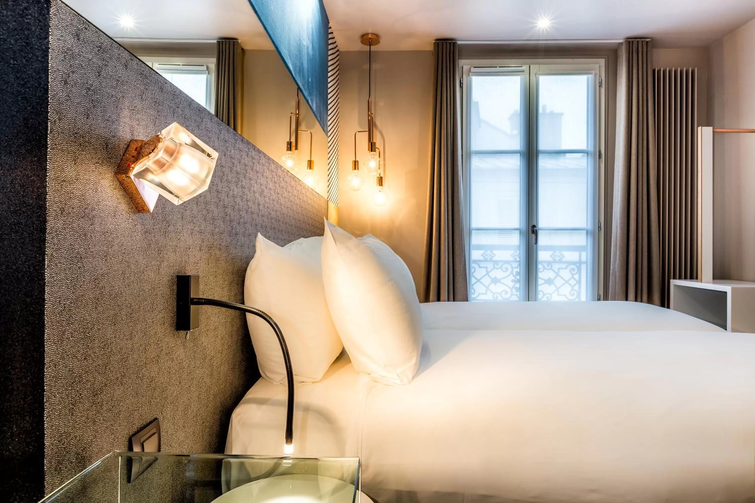 Bed in Hotel Duette Paris