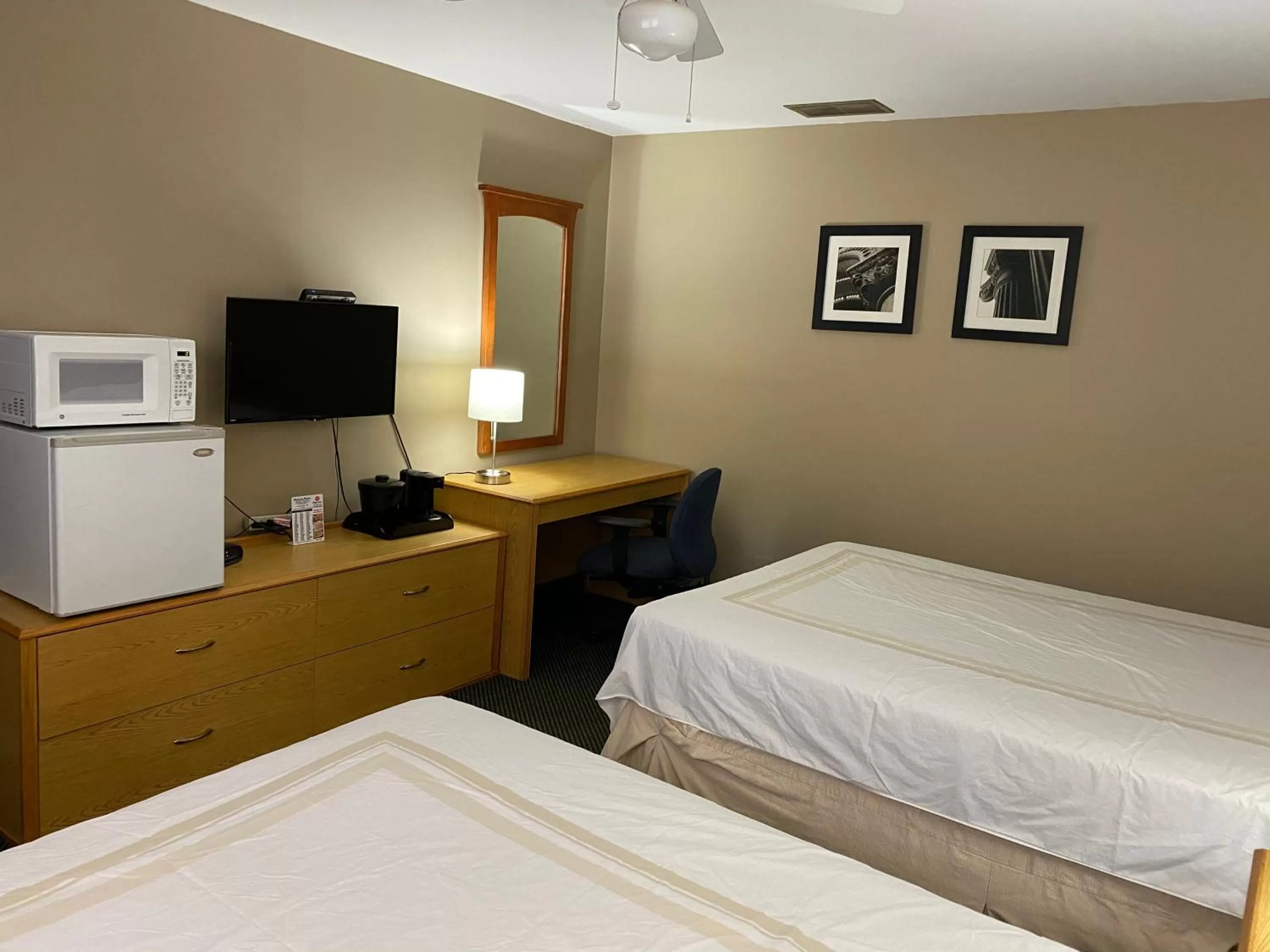 Bed in Diamond Motel - Abilene