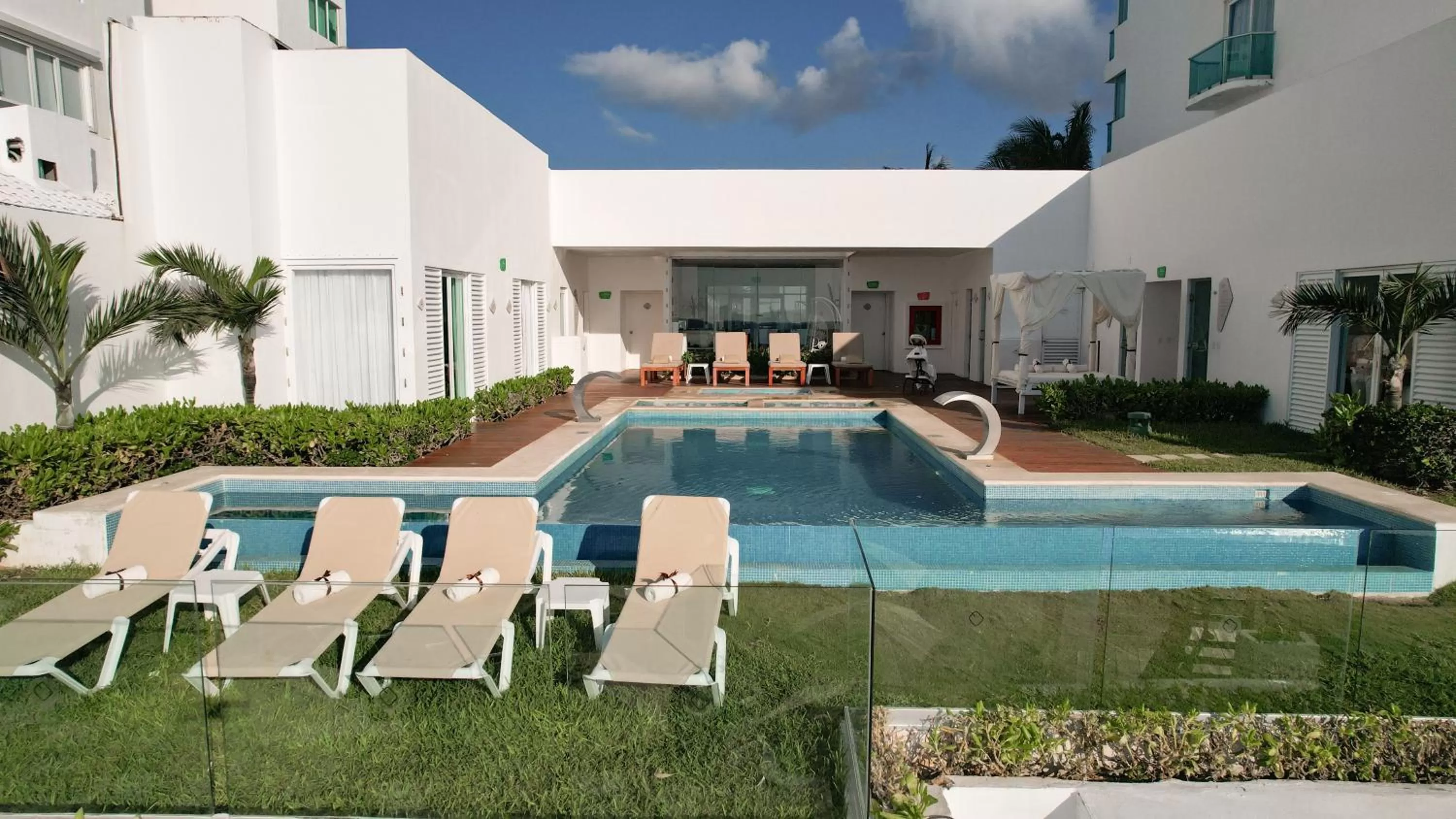 Spa and wellness centre/facilities in Oleo Cancun Playa All Inclusive Resort