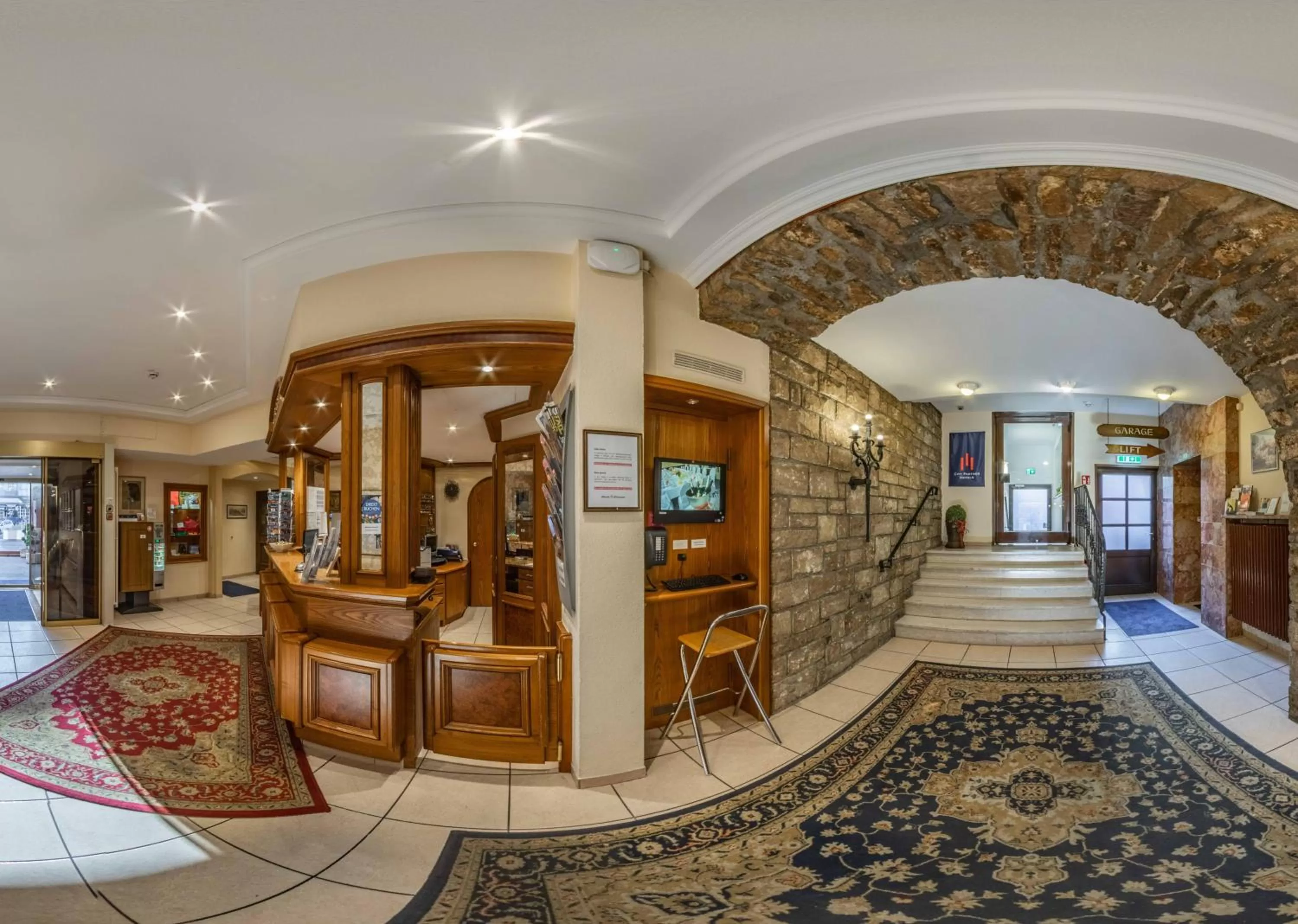 Facade/entrance in City Partner Hotel Strauss