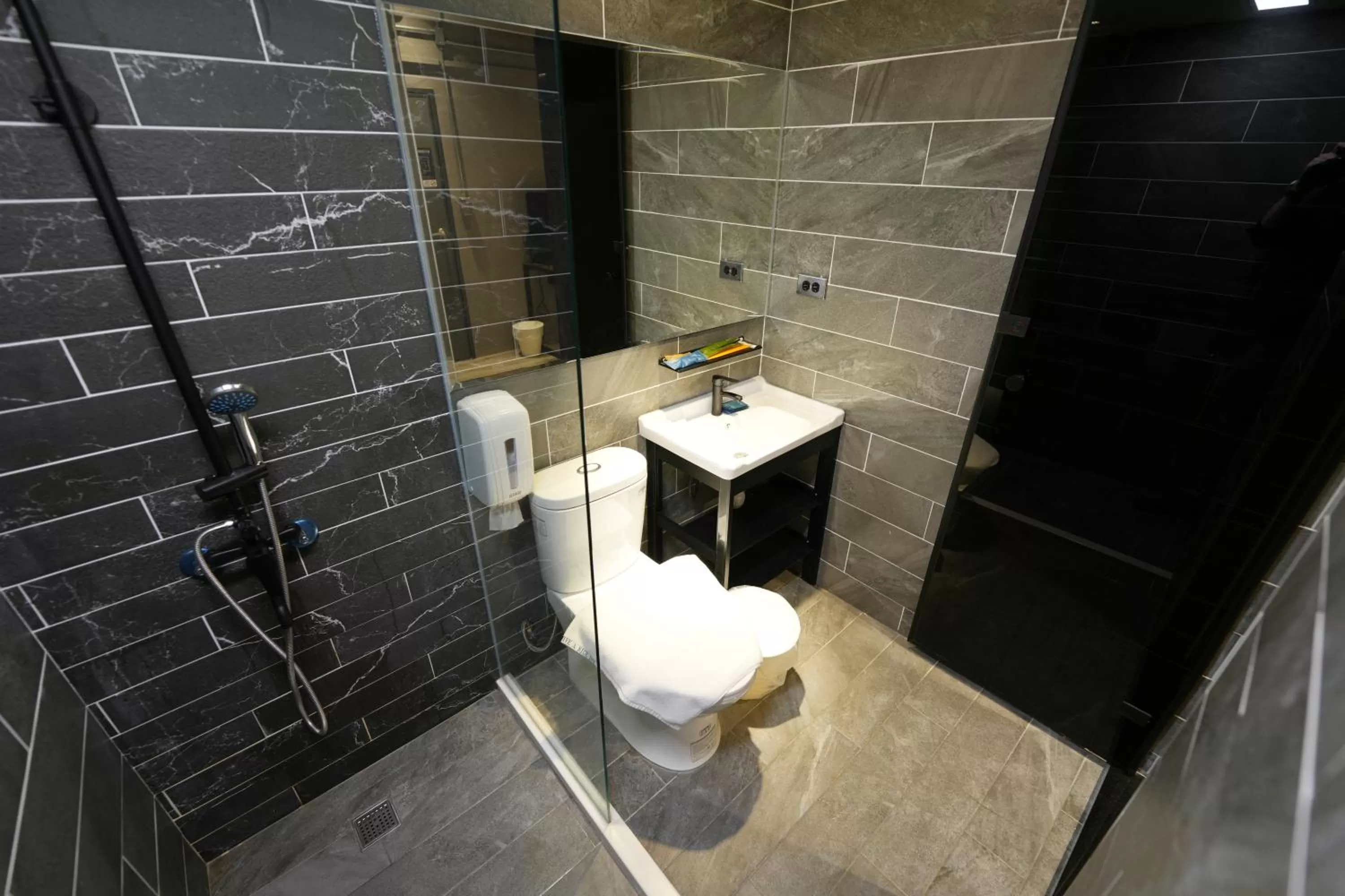 Bathroom in Puremeworld Hotel