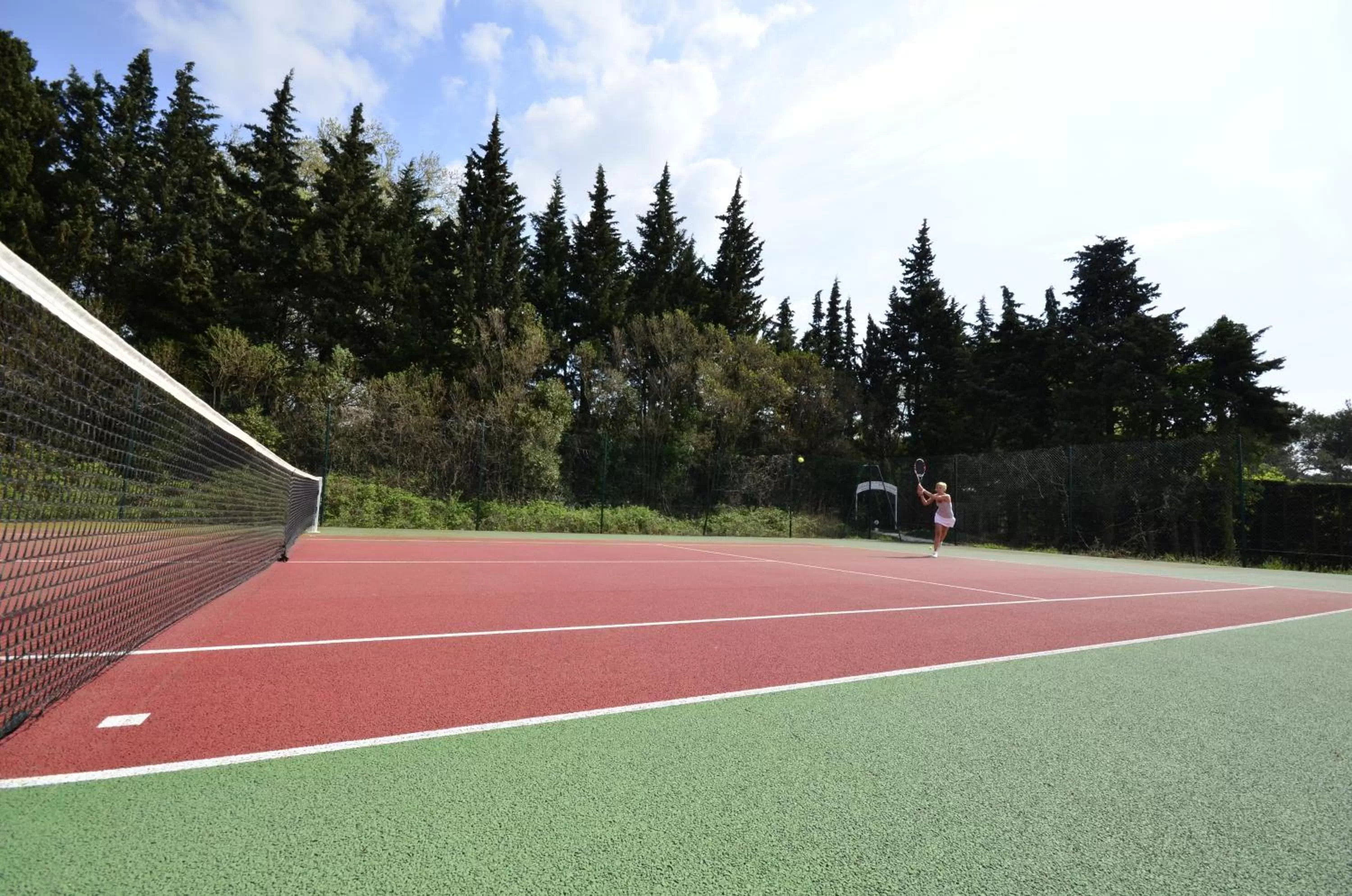 Fitness centre/facilities in Baumanière - Les Baux de Provence