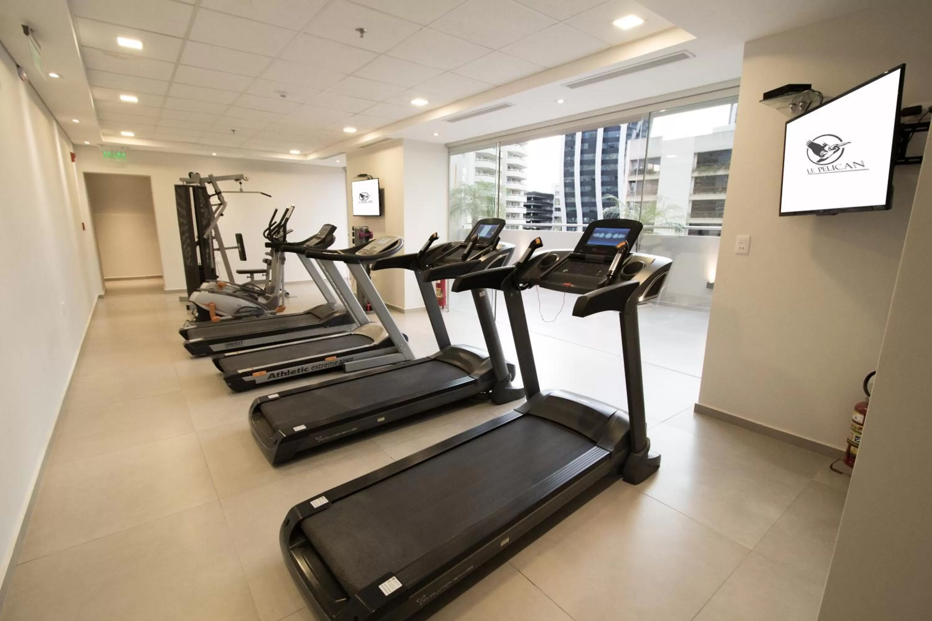 Entertainment, Fitness Center/Facilities in Hotel Le Pelican