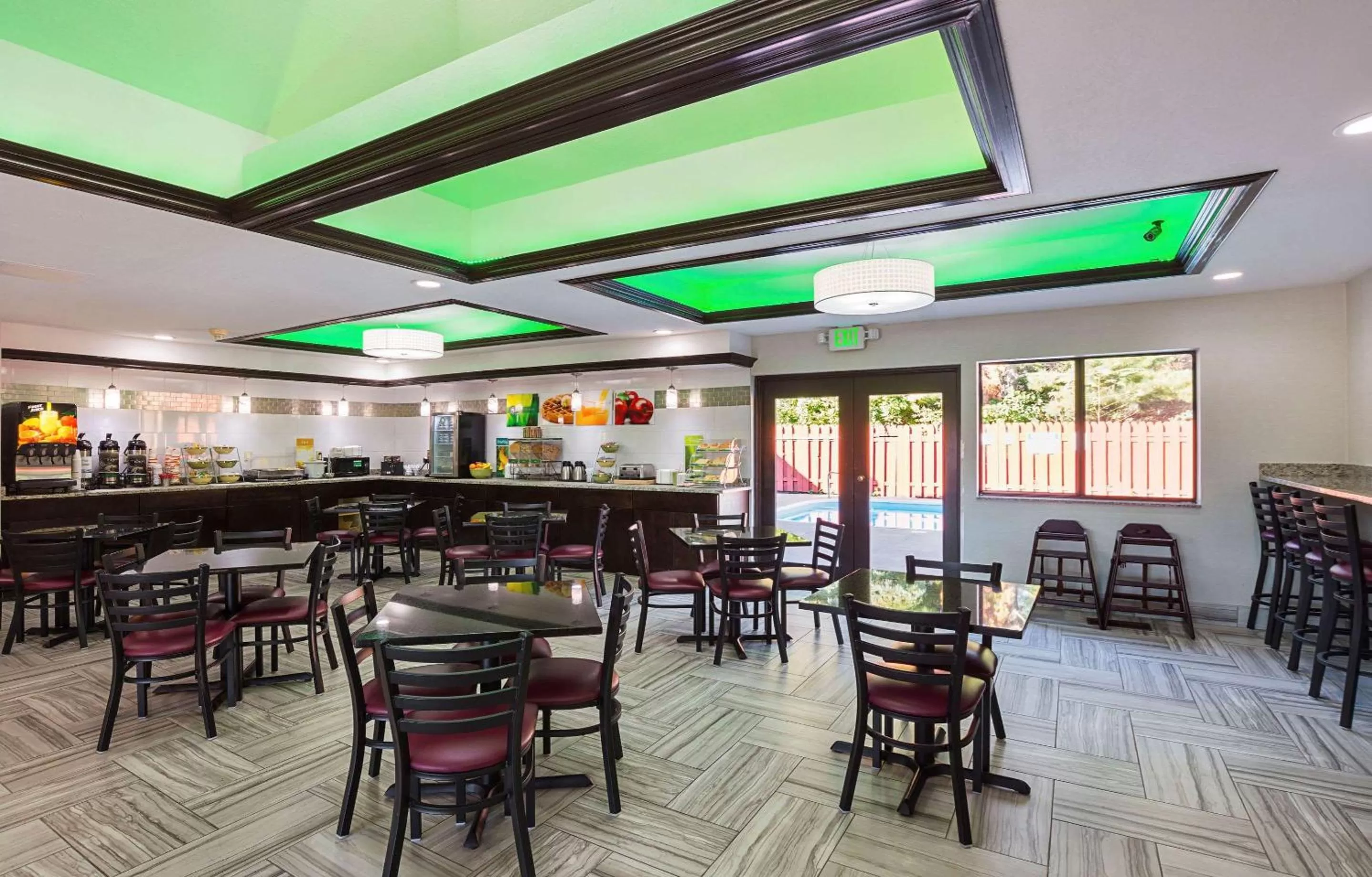 Restaurant/places to eat in Quality Inn & Suites Holland