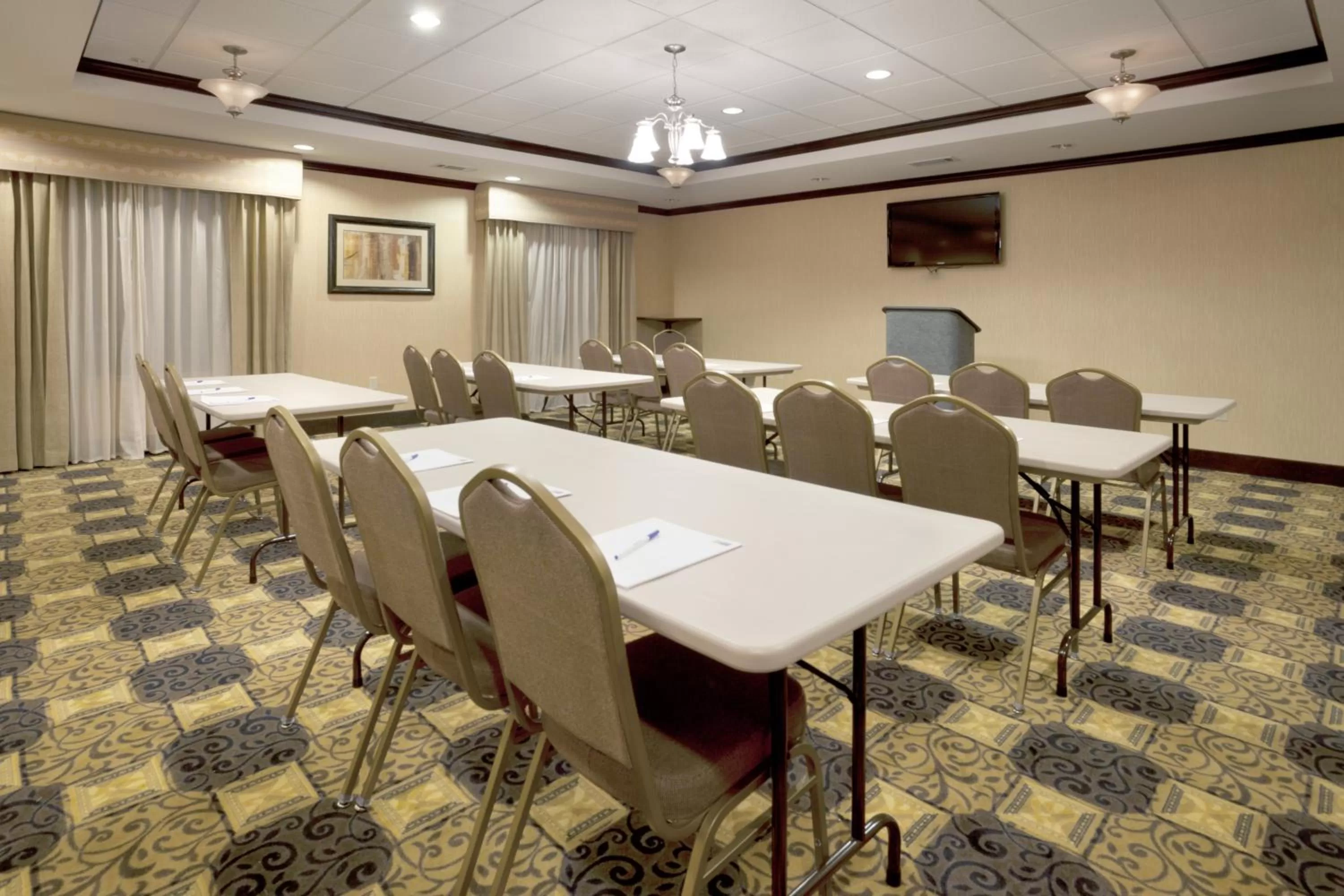 Meeting/conference room in Holiday Inn Express Georgetown by IHG
