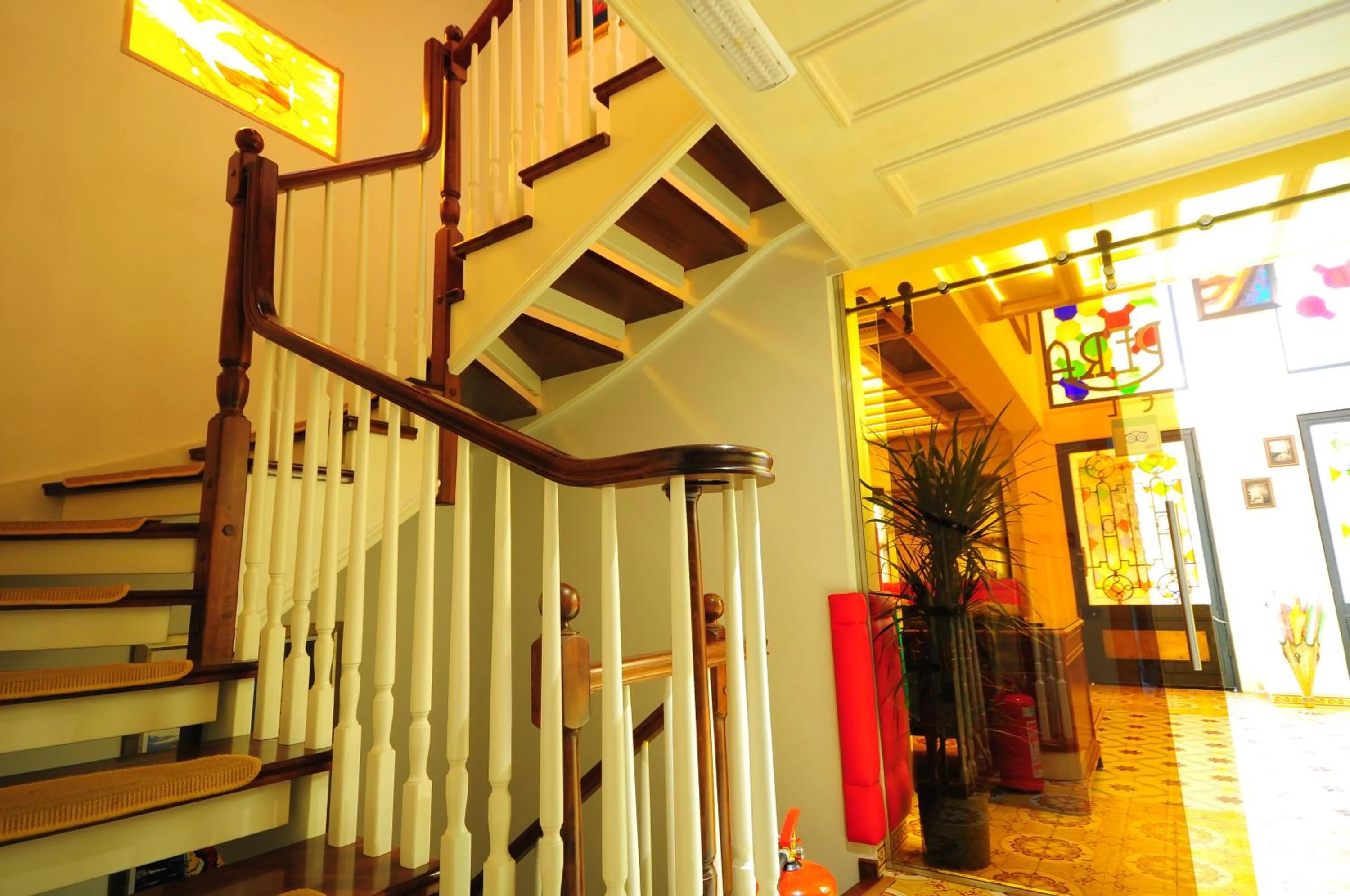 Lobby or reception in Ottopera Hotel