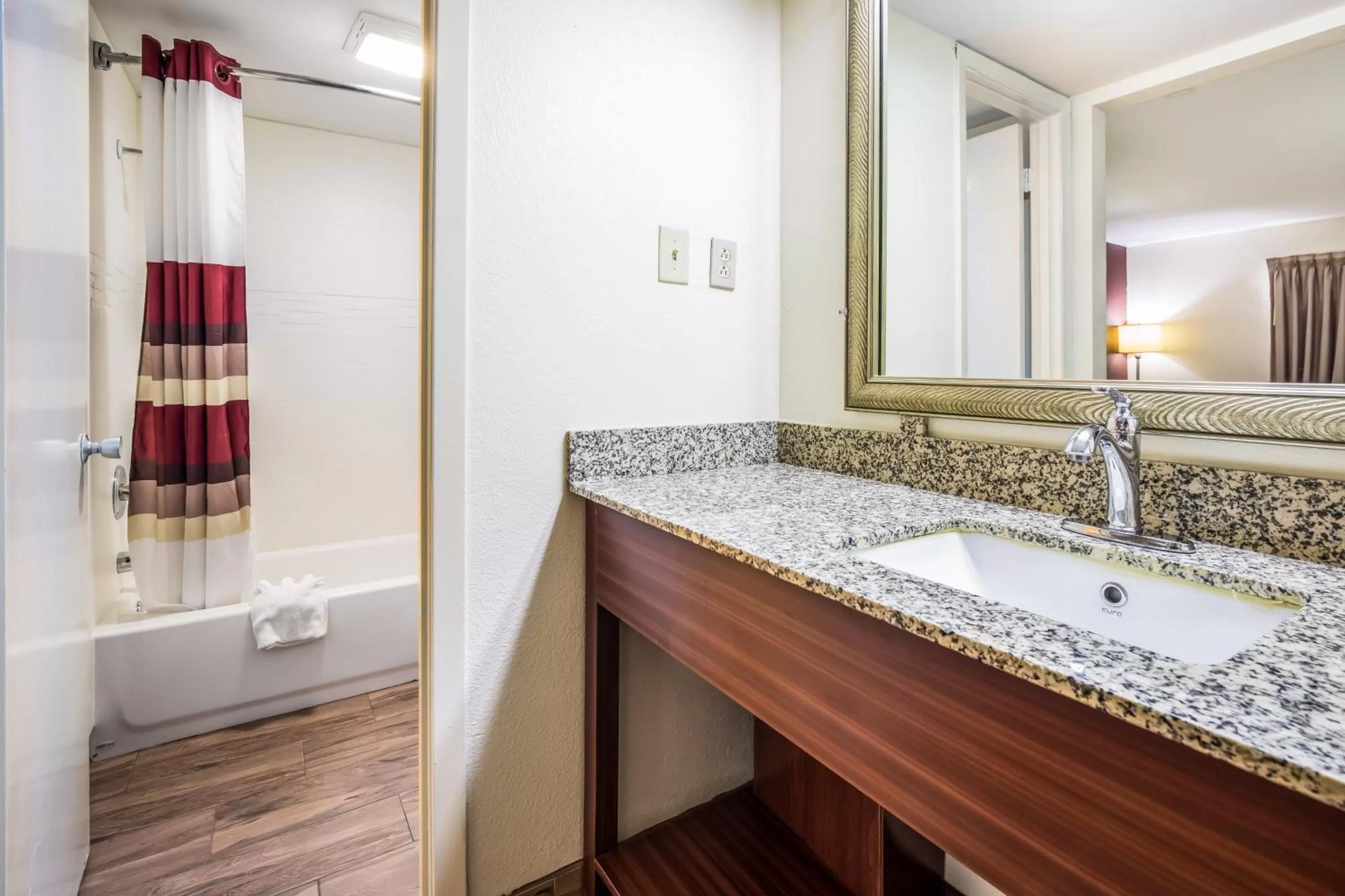 Bathroom in Red Roof Inn Caryville