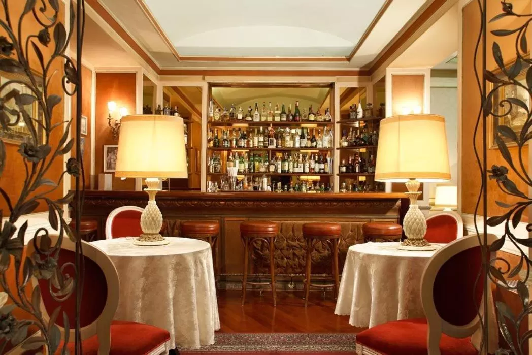 Lounge or bar in Hotel Eliseo