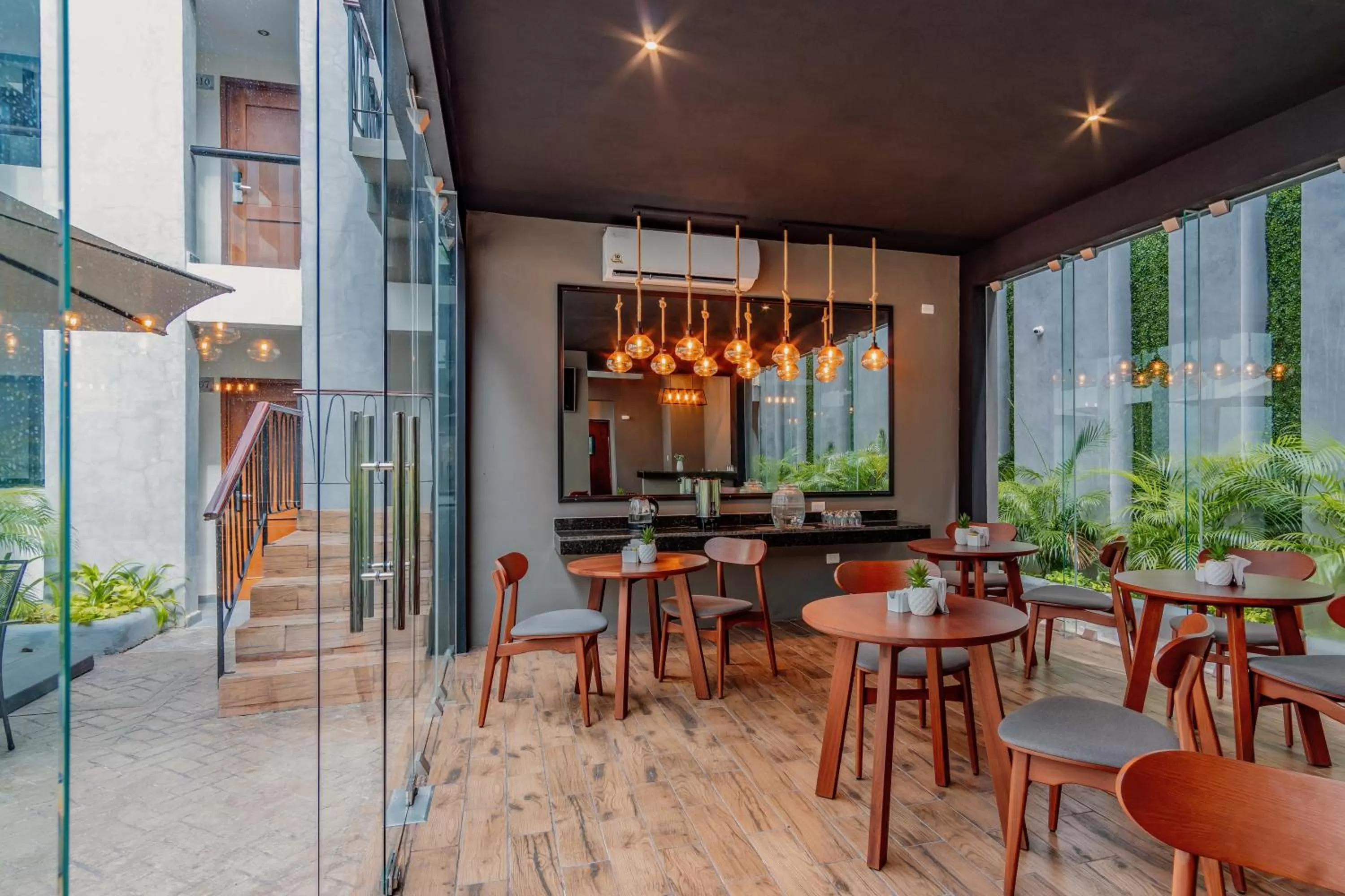 Restaurant/places to eat in Youssef Exceptionnel Merida