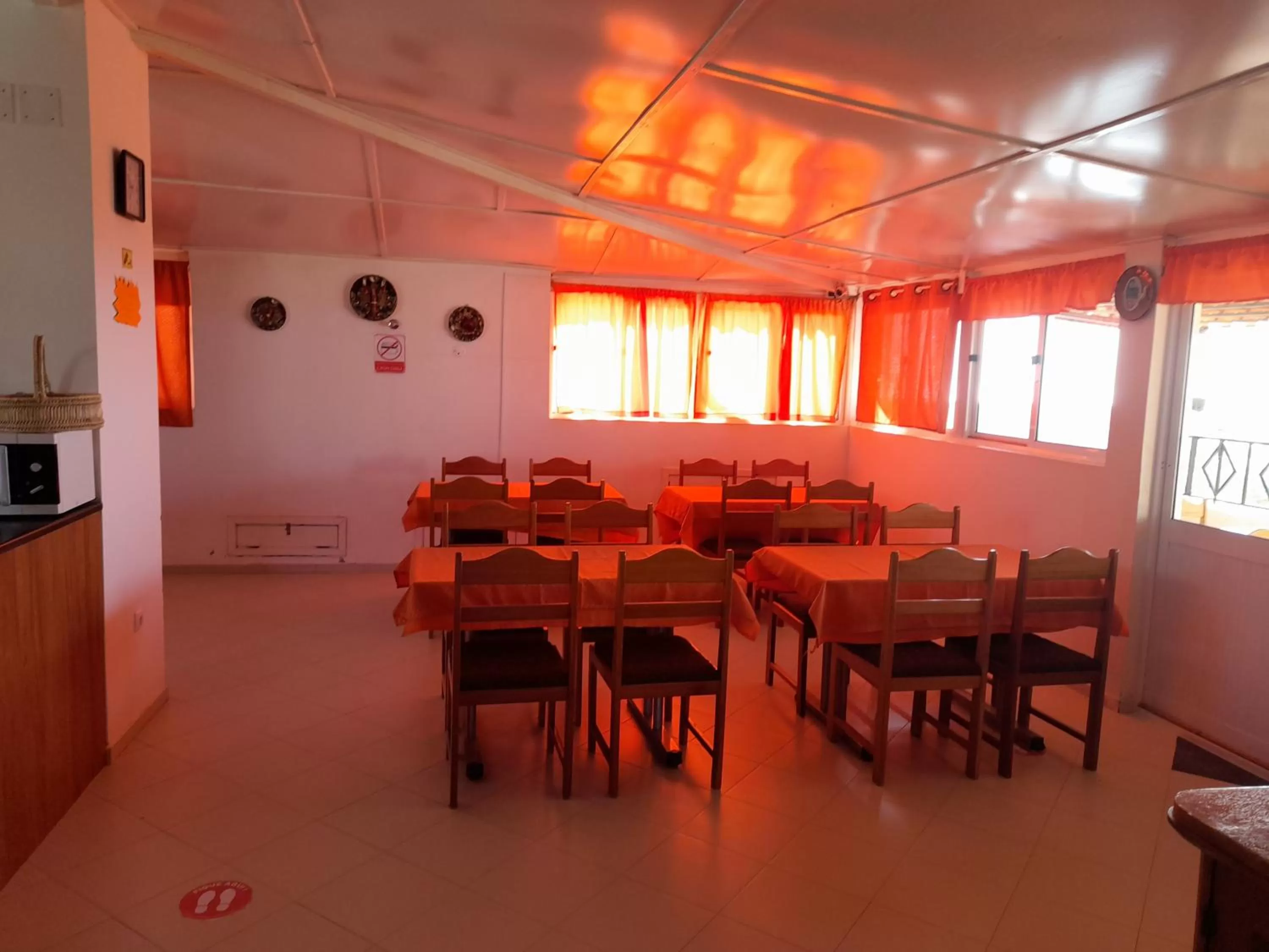 Restaurant/Places to Eat in Yria Residencial