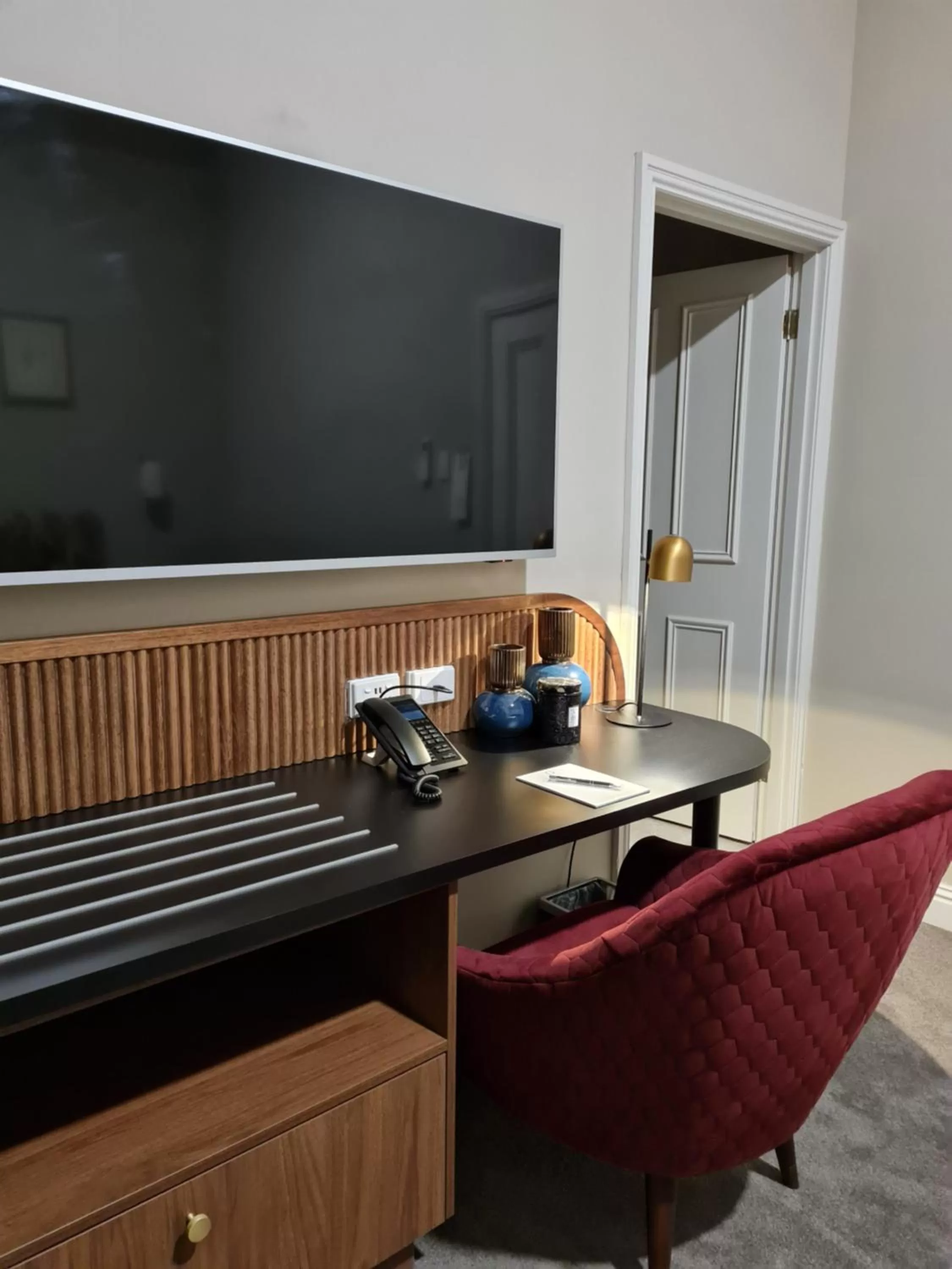 TV and multimedia in Mount Gambier Hotel