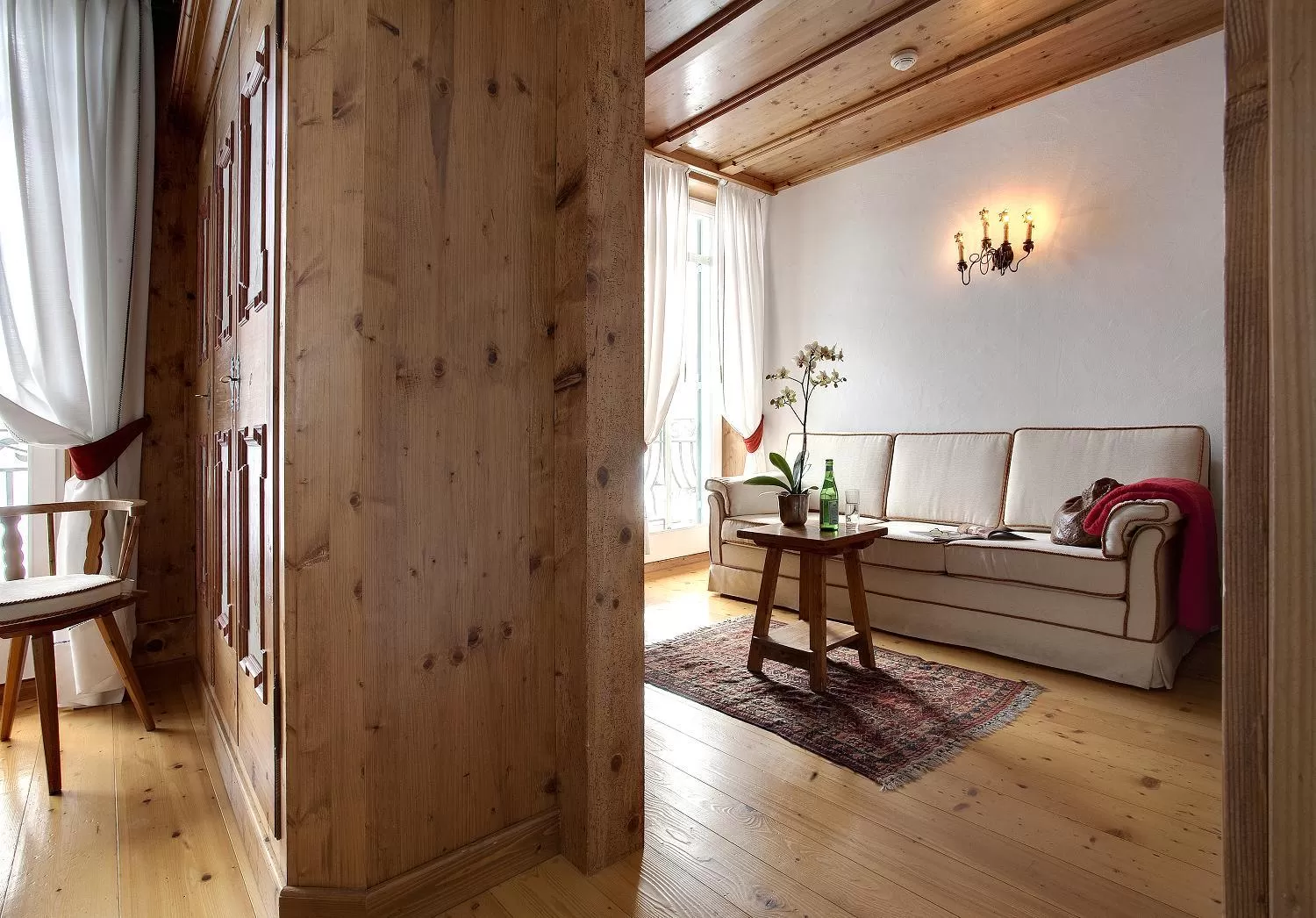 Seating Area in Hotel Cortina