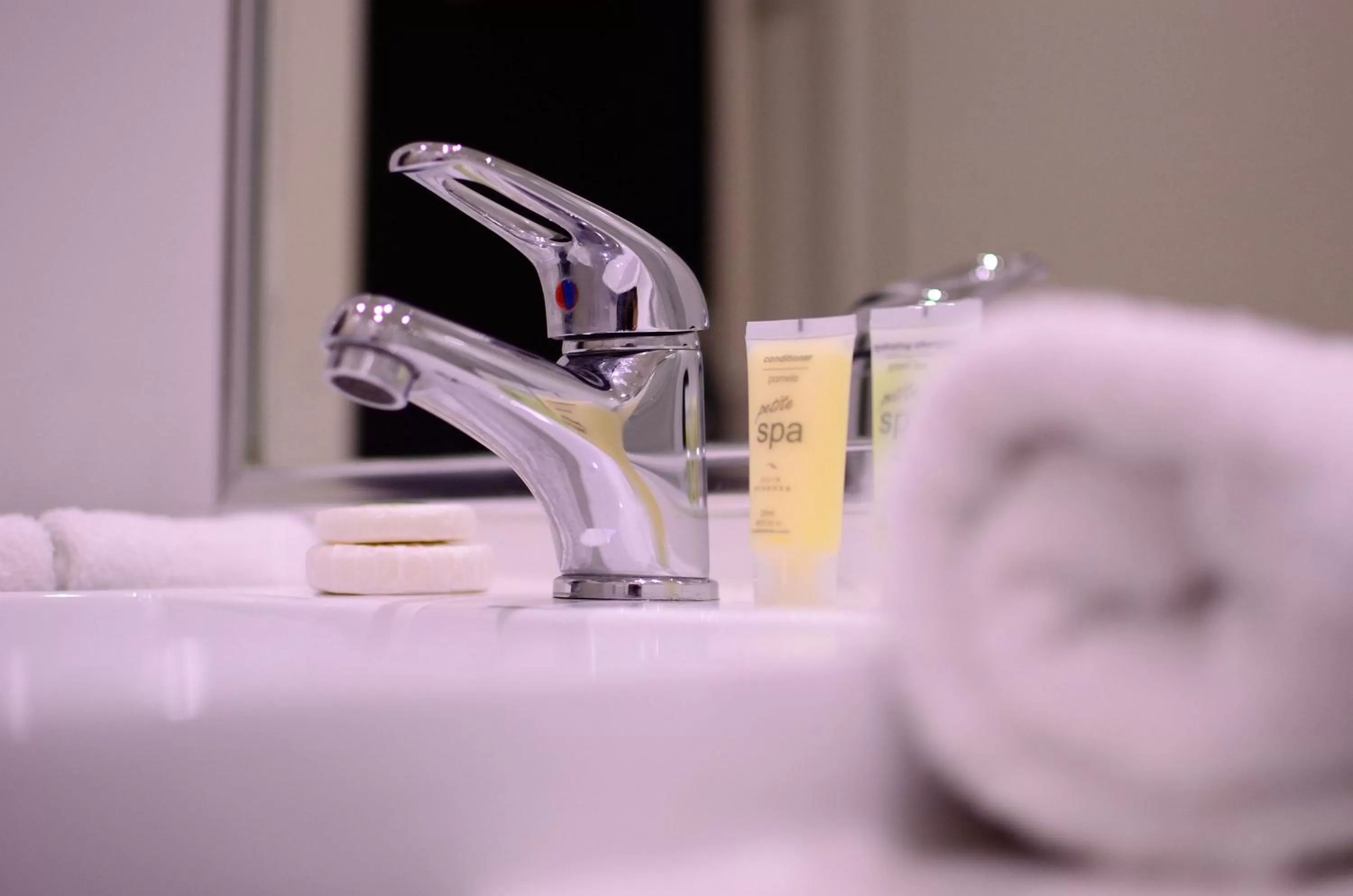 Toilet in Brighton Serviced Apartments