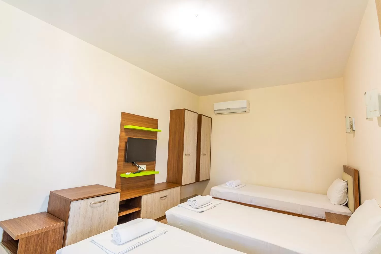 Bed in Eco Hotel Momata