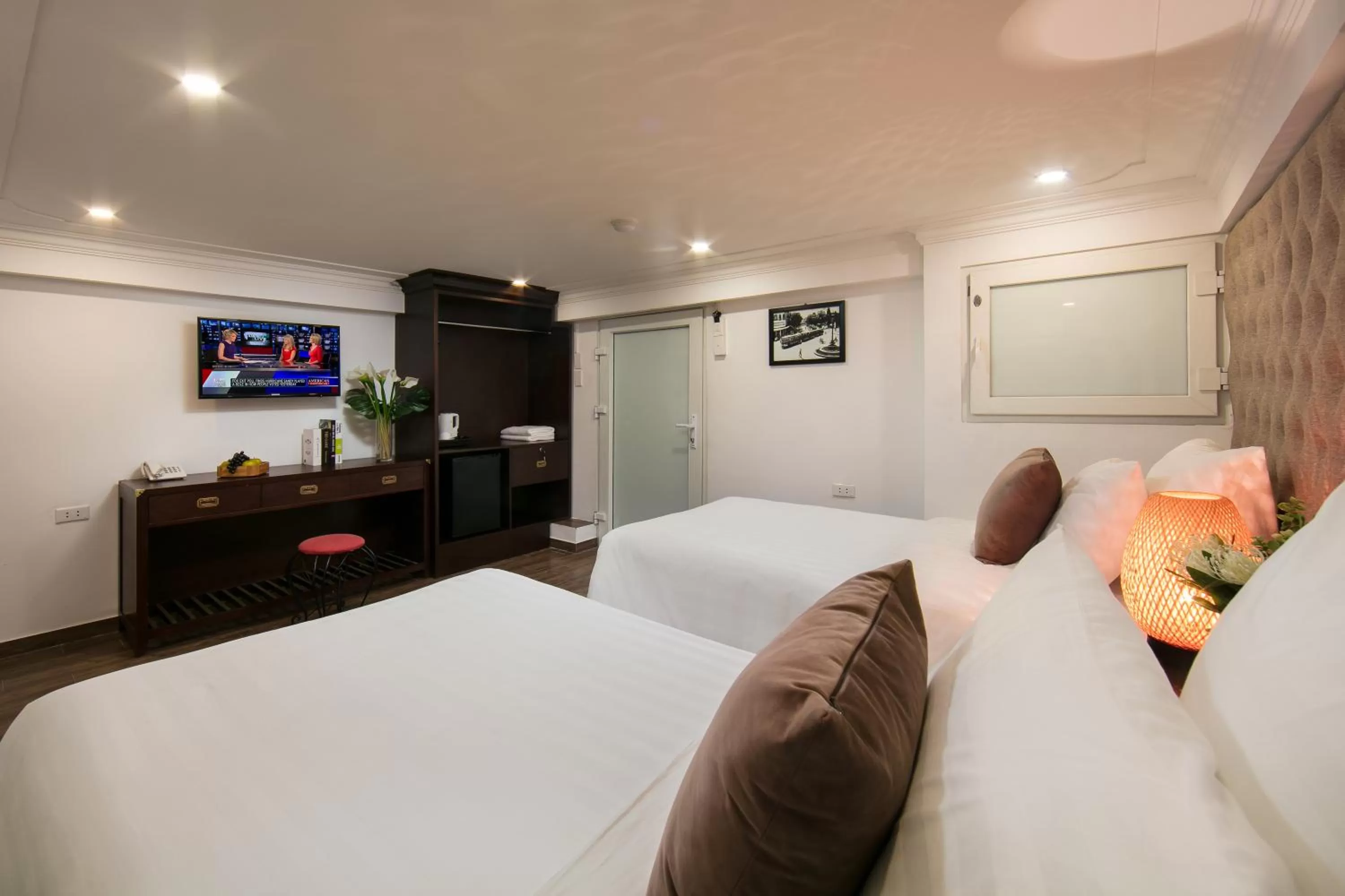 Bed in Golden Rooster Hotel