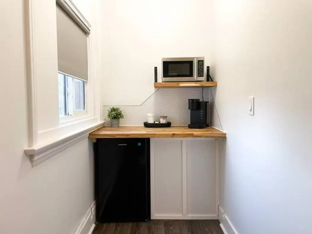 Kitchen/Kitchenette in Sleeping Giant BNB