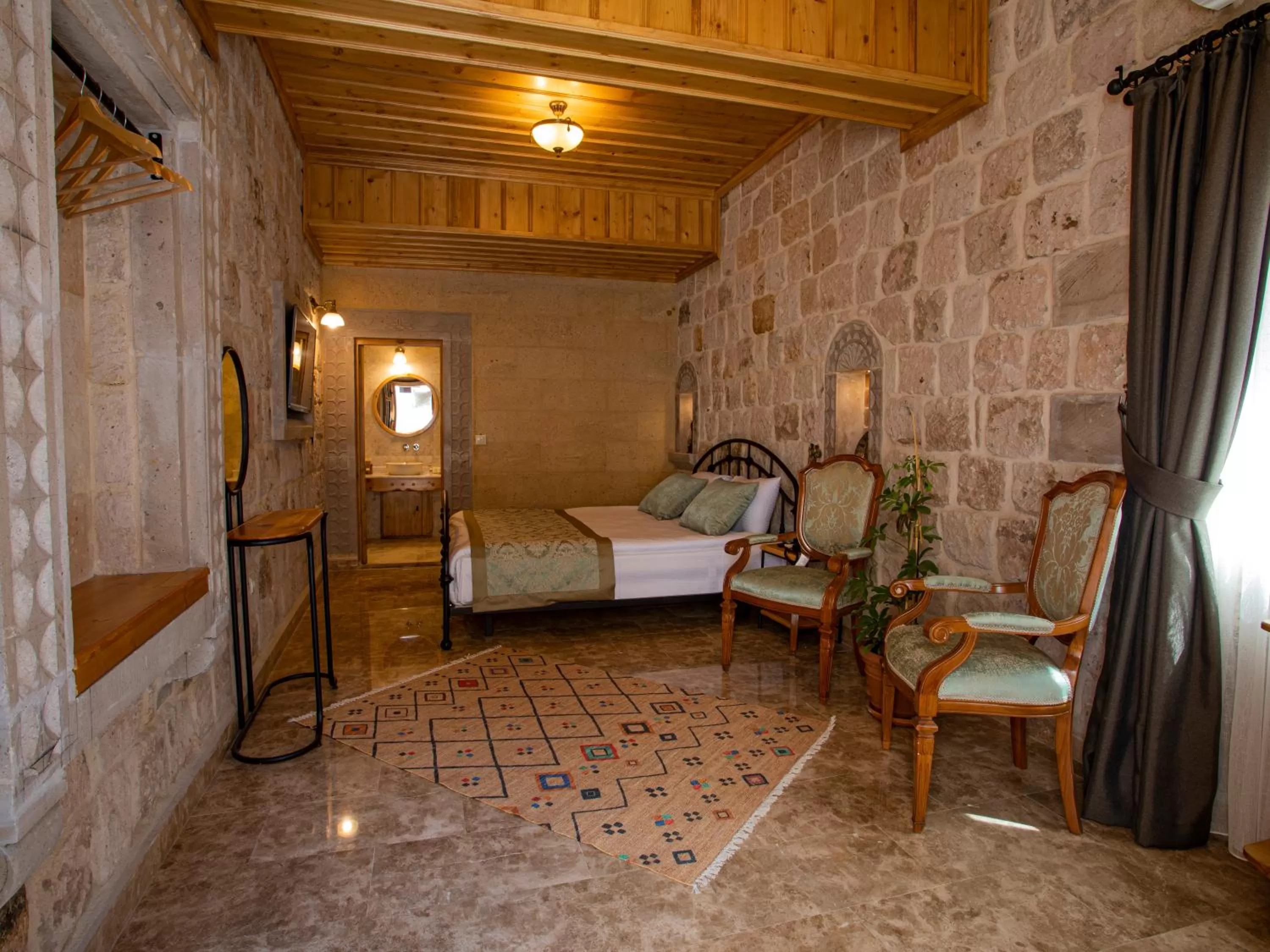 Massage, Bed in Cratus Stone Palace