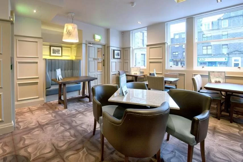 Restaurant/places to eat in The Saltoun Inn