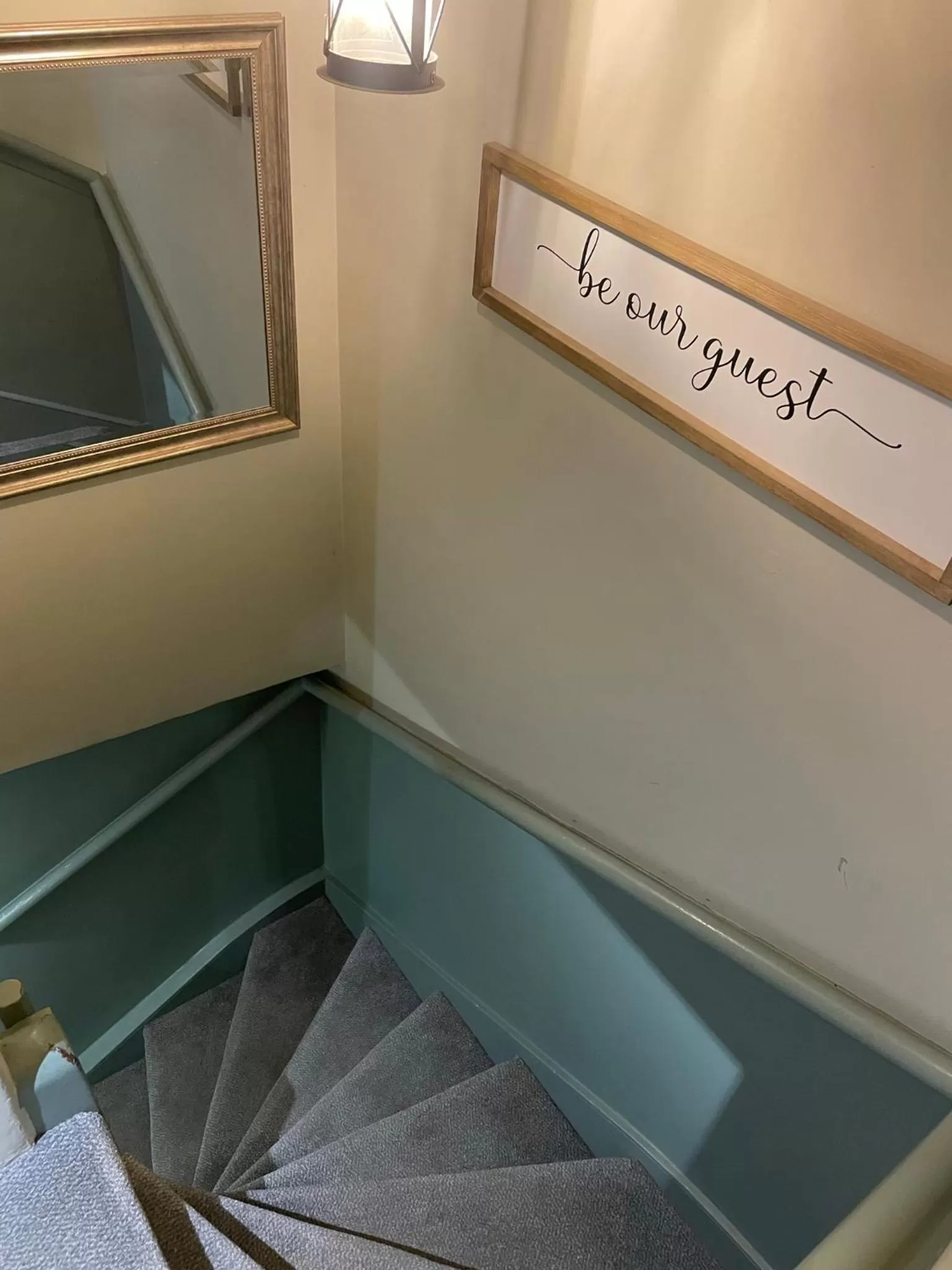 Facade/entrance in The Windmill Inn