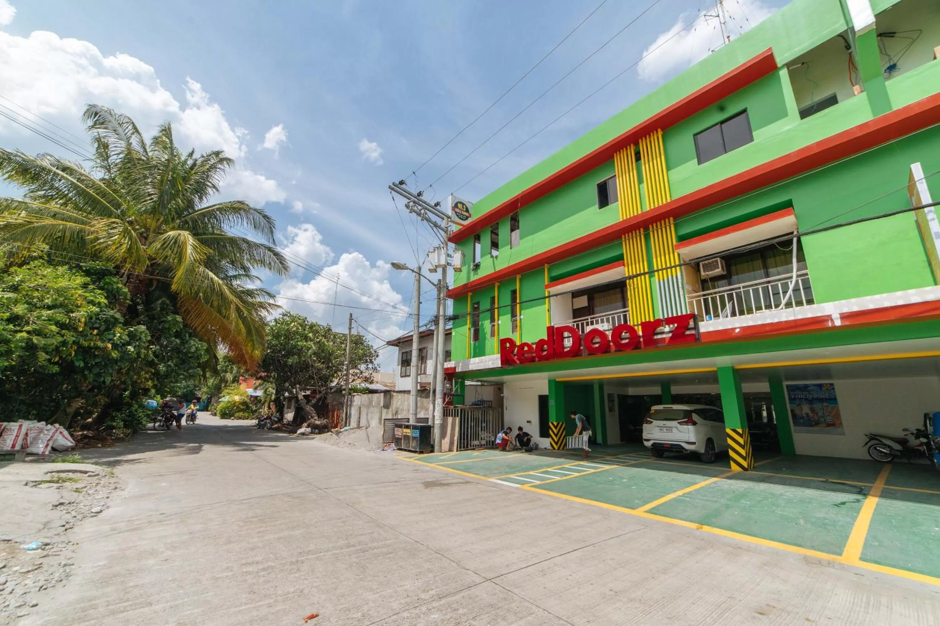 Property building in RedDoorz near Notre Dame of Dadiangas University