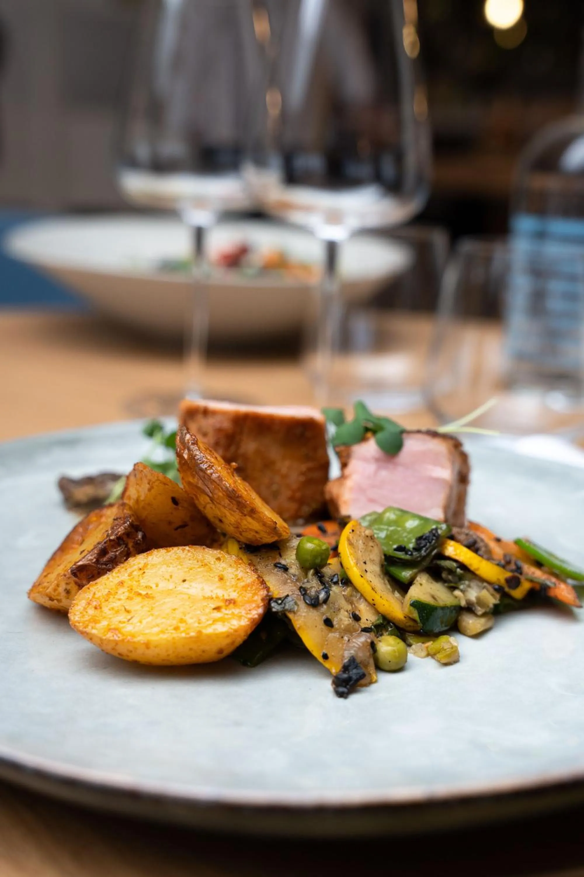 Restaurant/places to eat in Holiday Inn Lyon Vaise by IHG