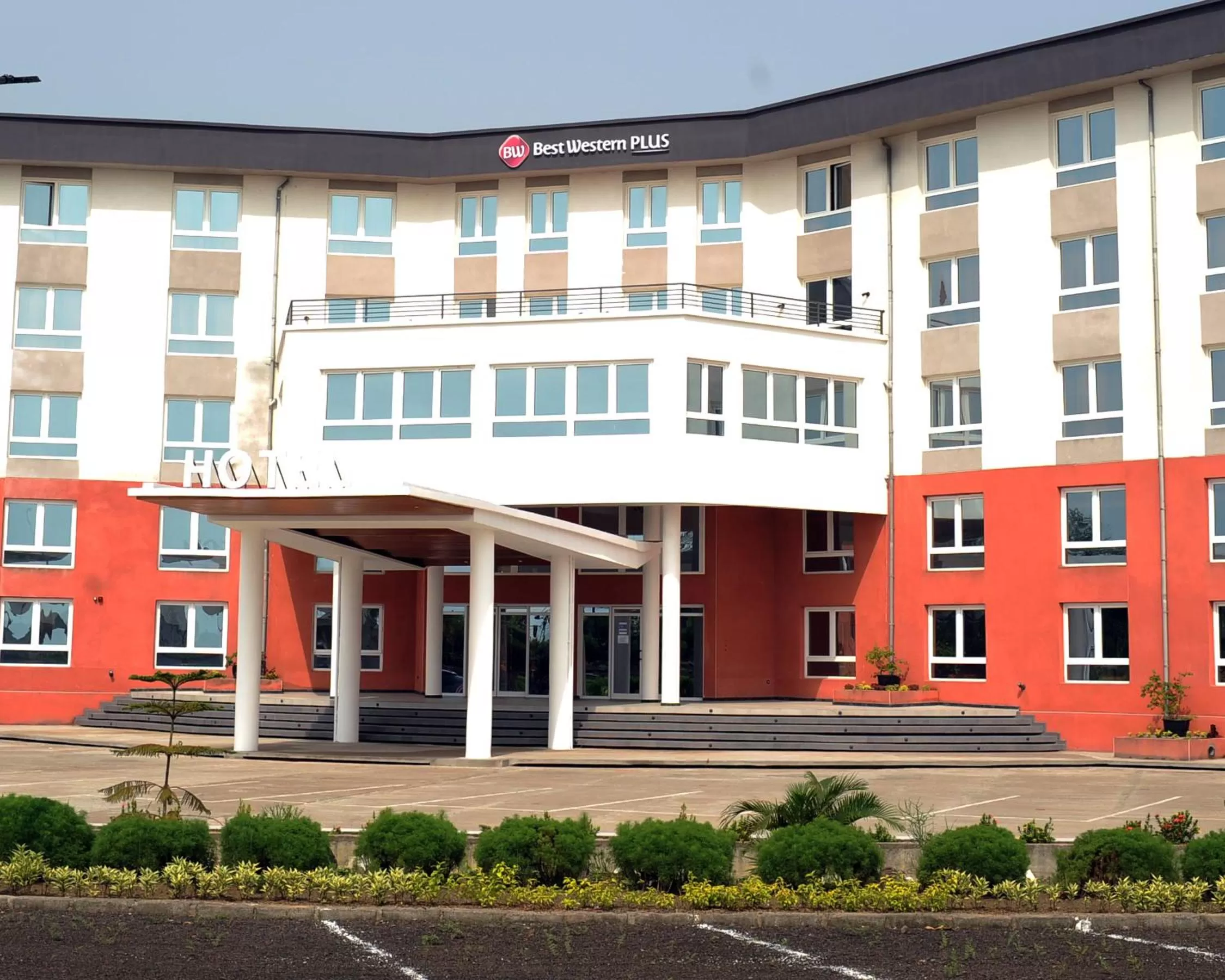 Facade/entrance in Best Western Plus Soaho Douala Airport