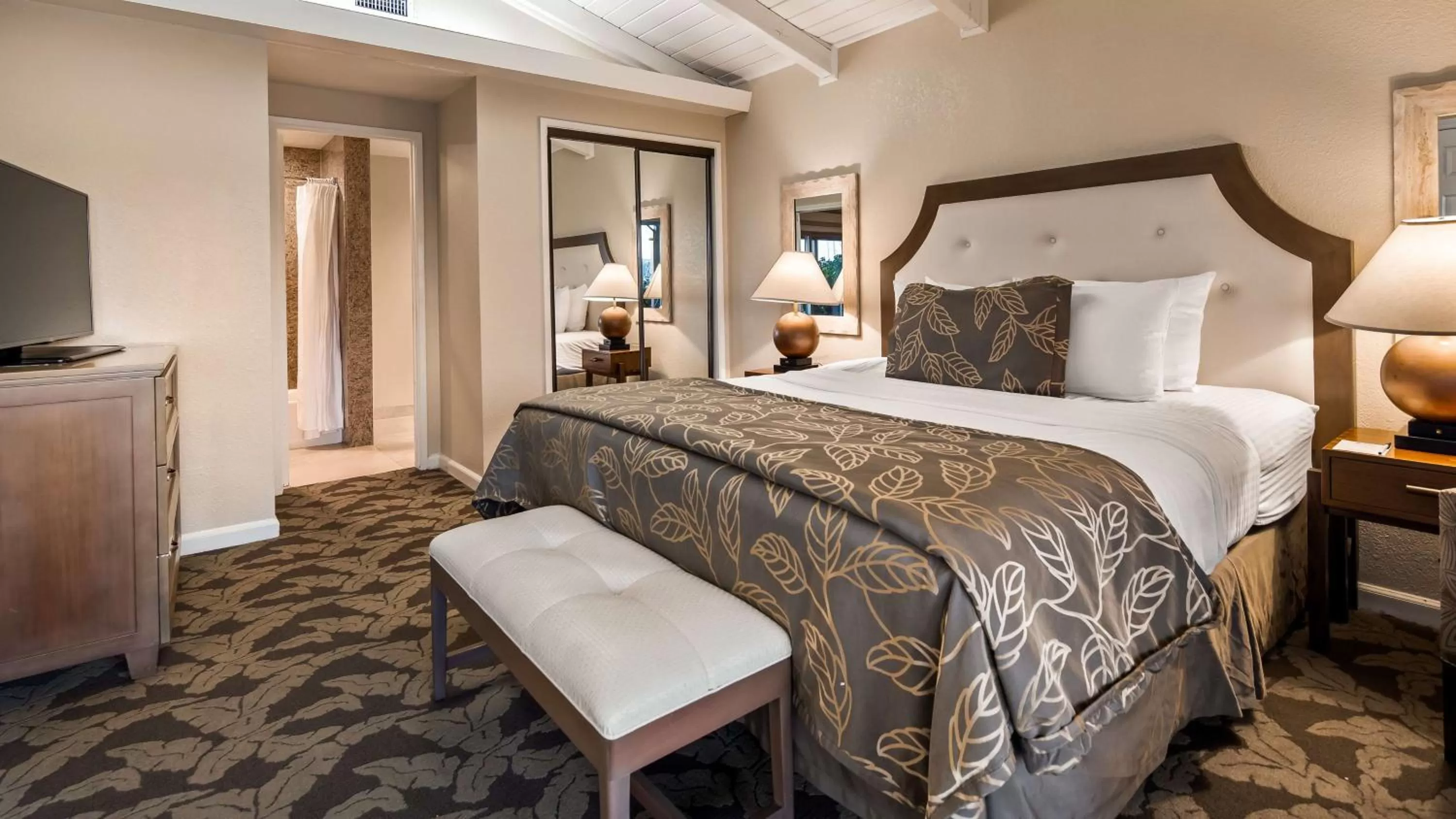 Standard King Room in Best Western PLUS Island Palms Hotel & Marina