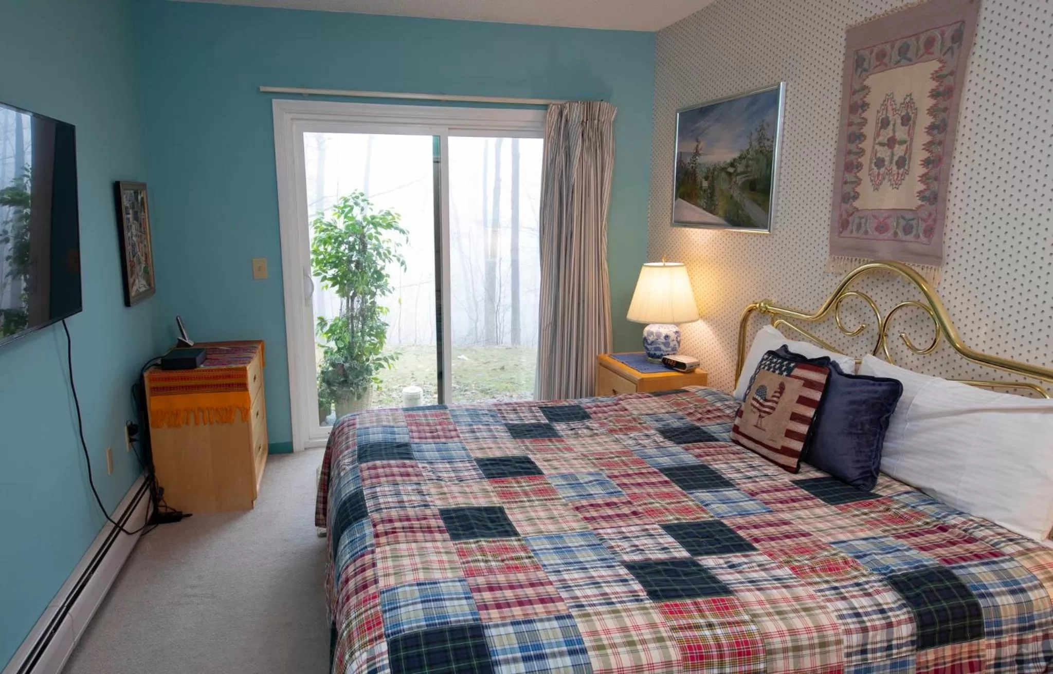 Photo of the whole room, Bed in Winterplace at Okemo, A Vail Resorts Property