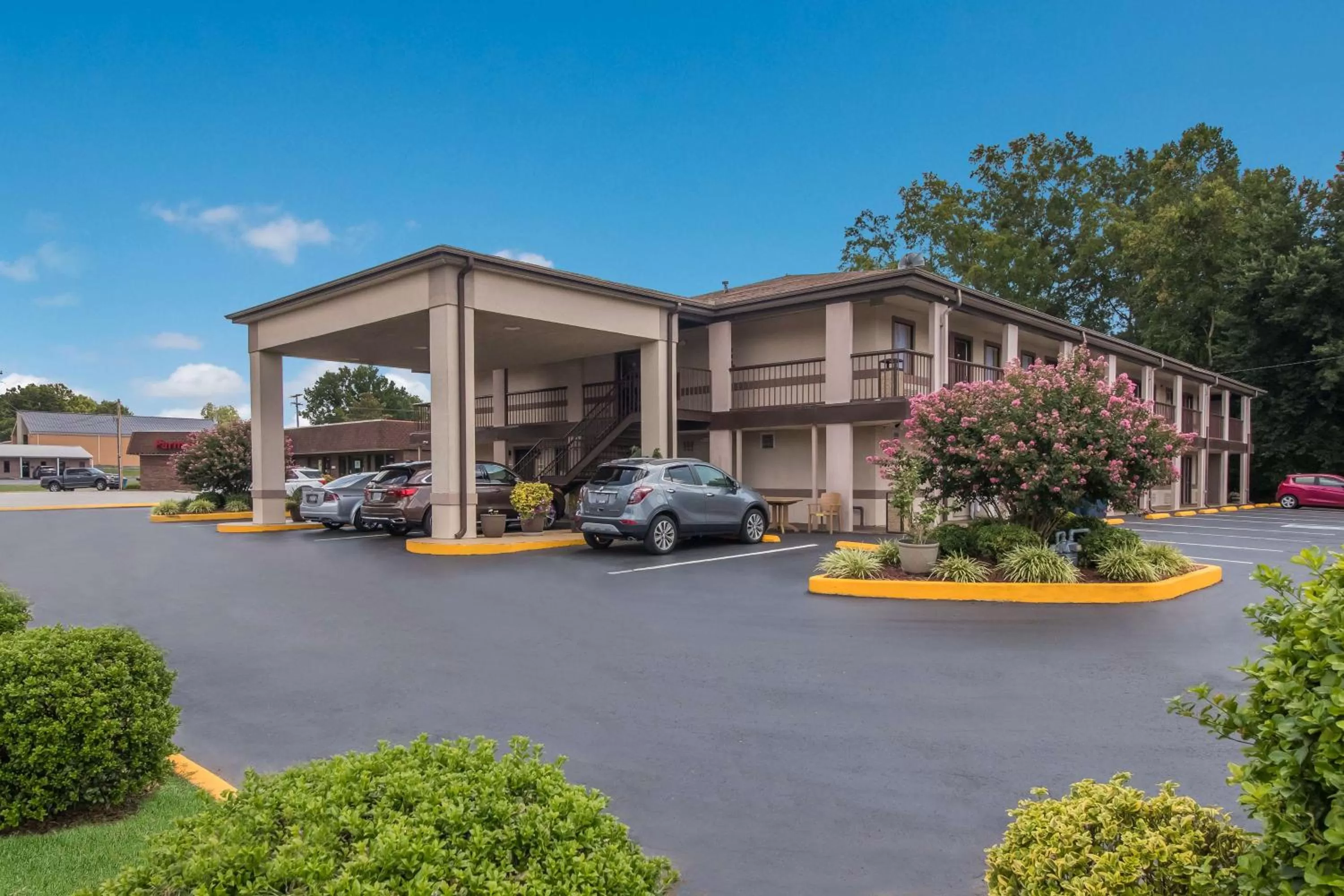 Property building in Best Western - McKenzie