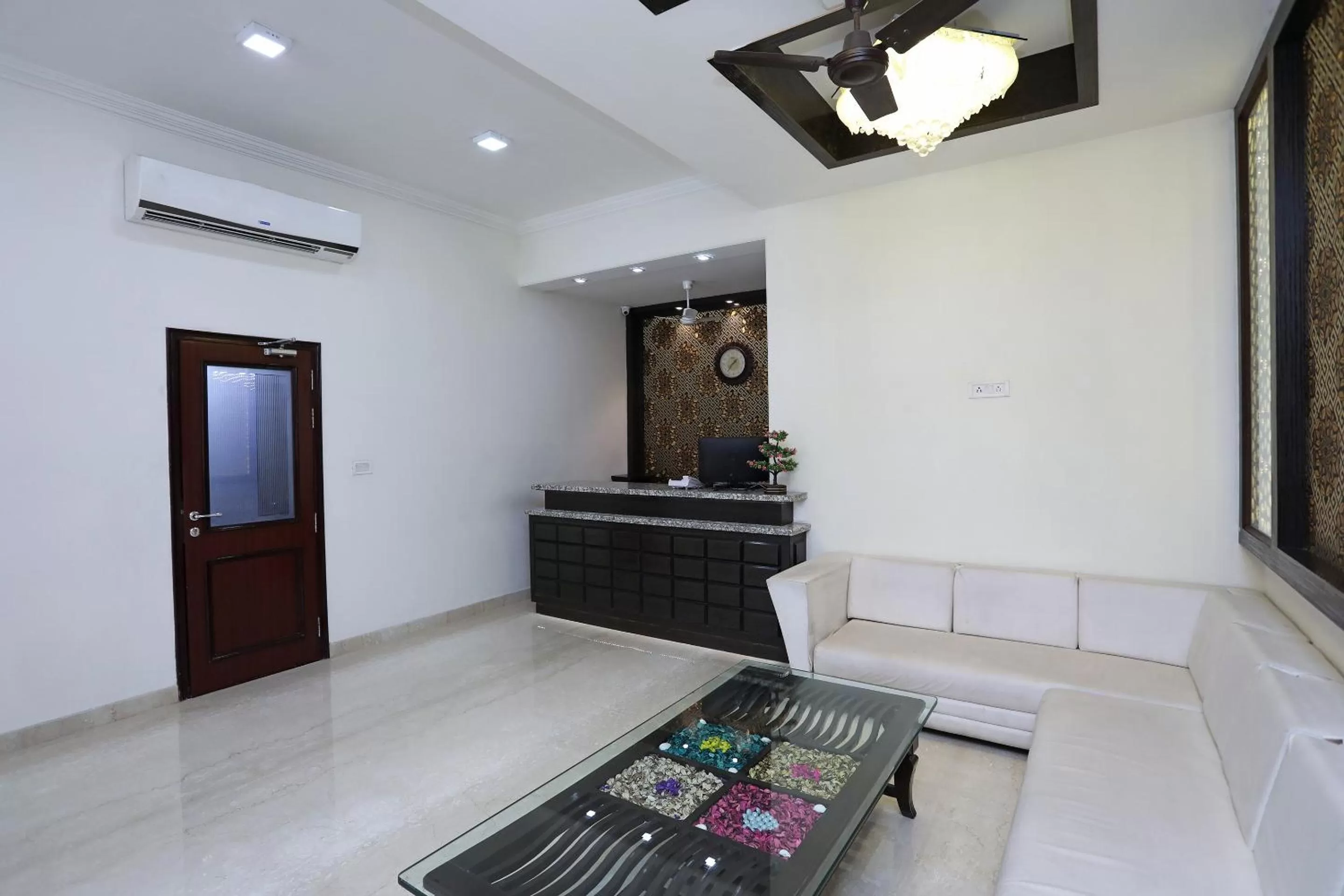 Lobby or reception in Hotel Marc Royal