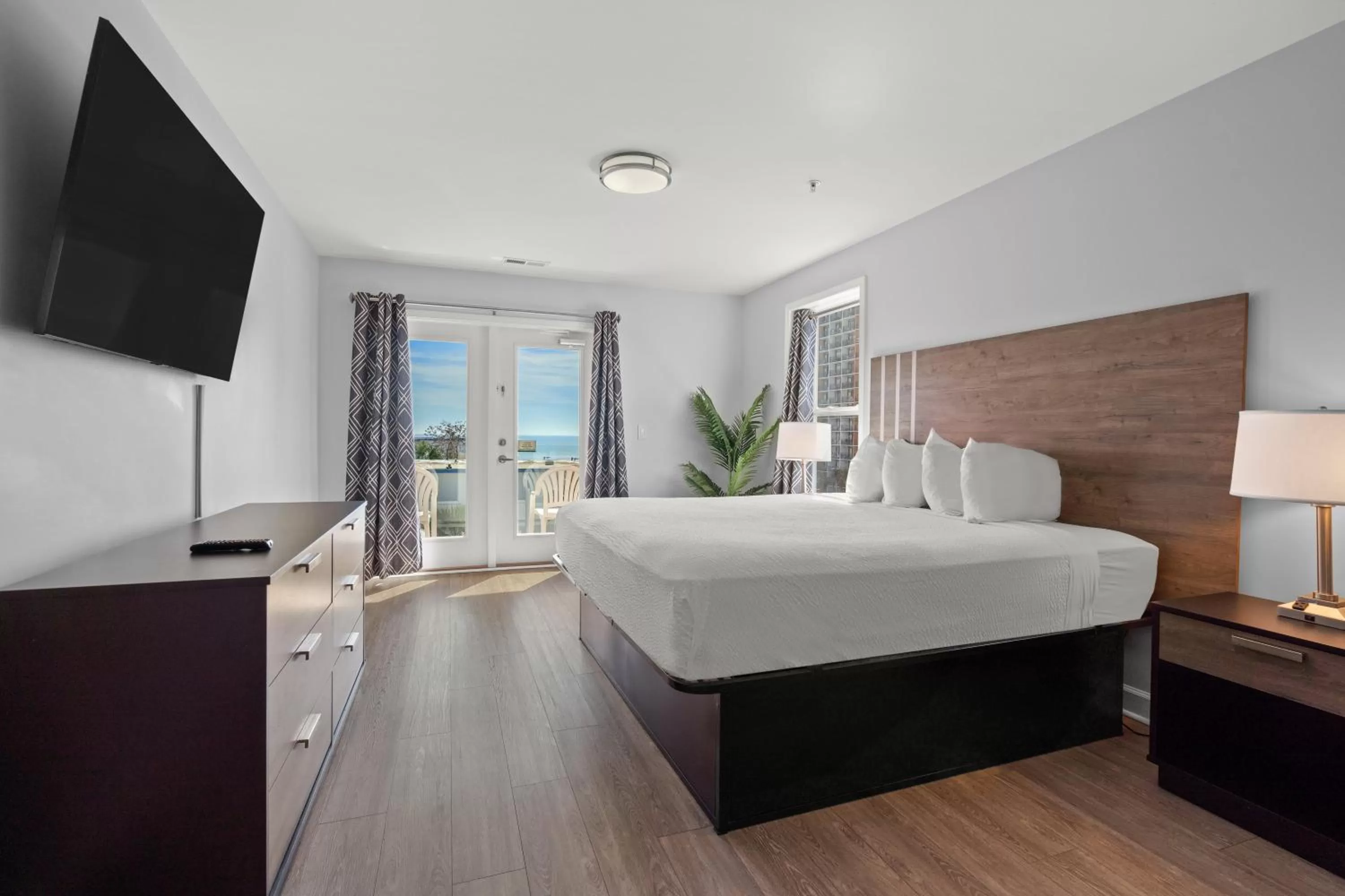 Bedroom, Bed in Ocean Escape Condos
