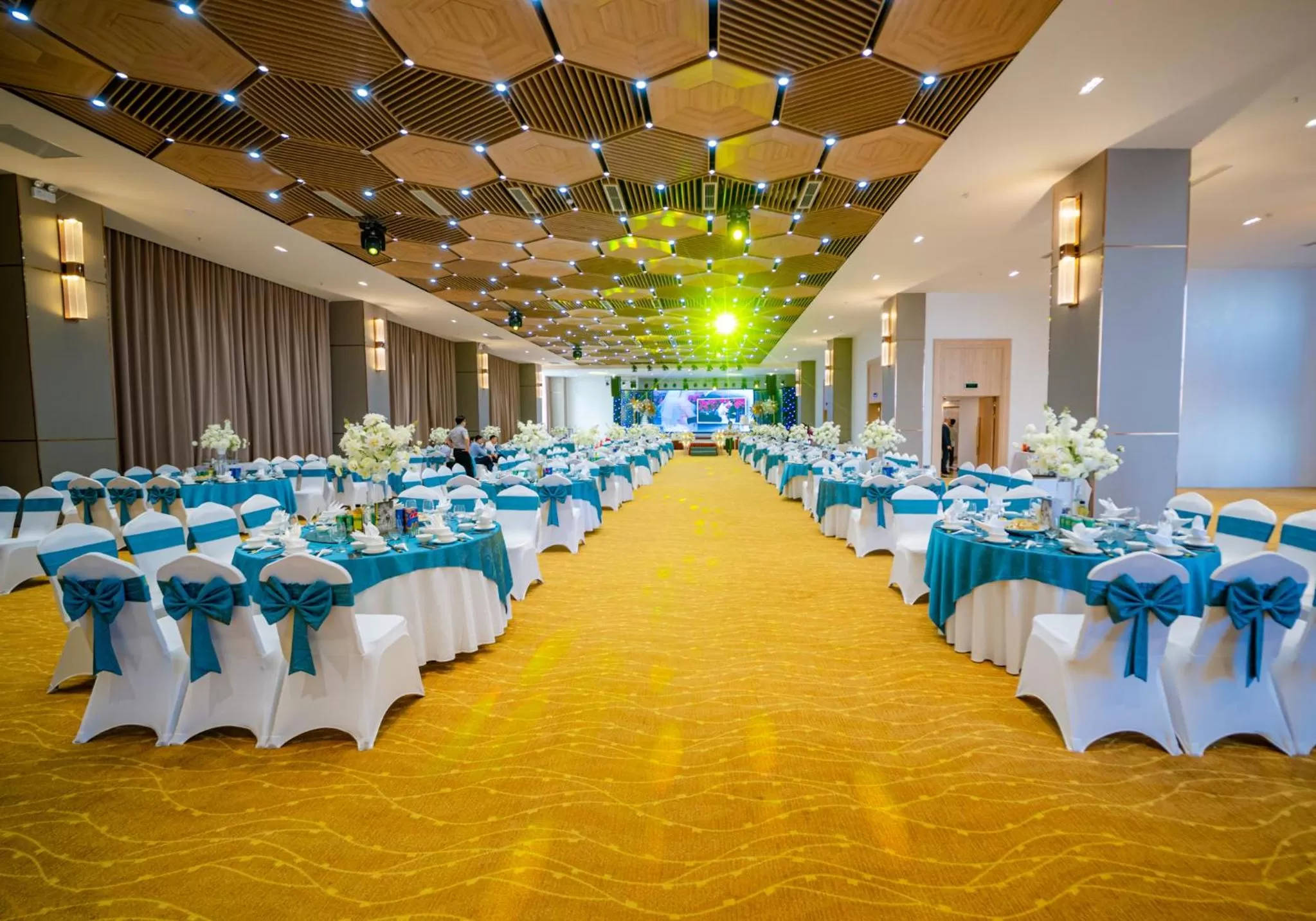 wedding in Paddington Hotel Halong Bayview