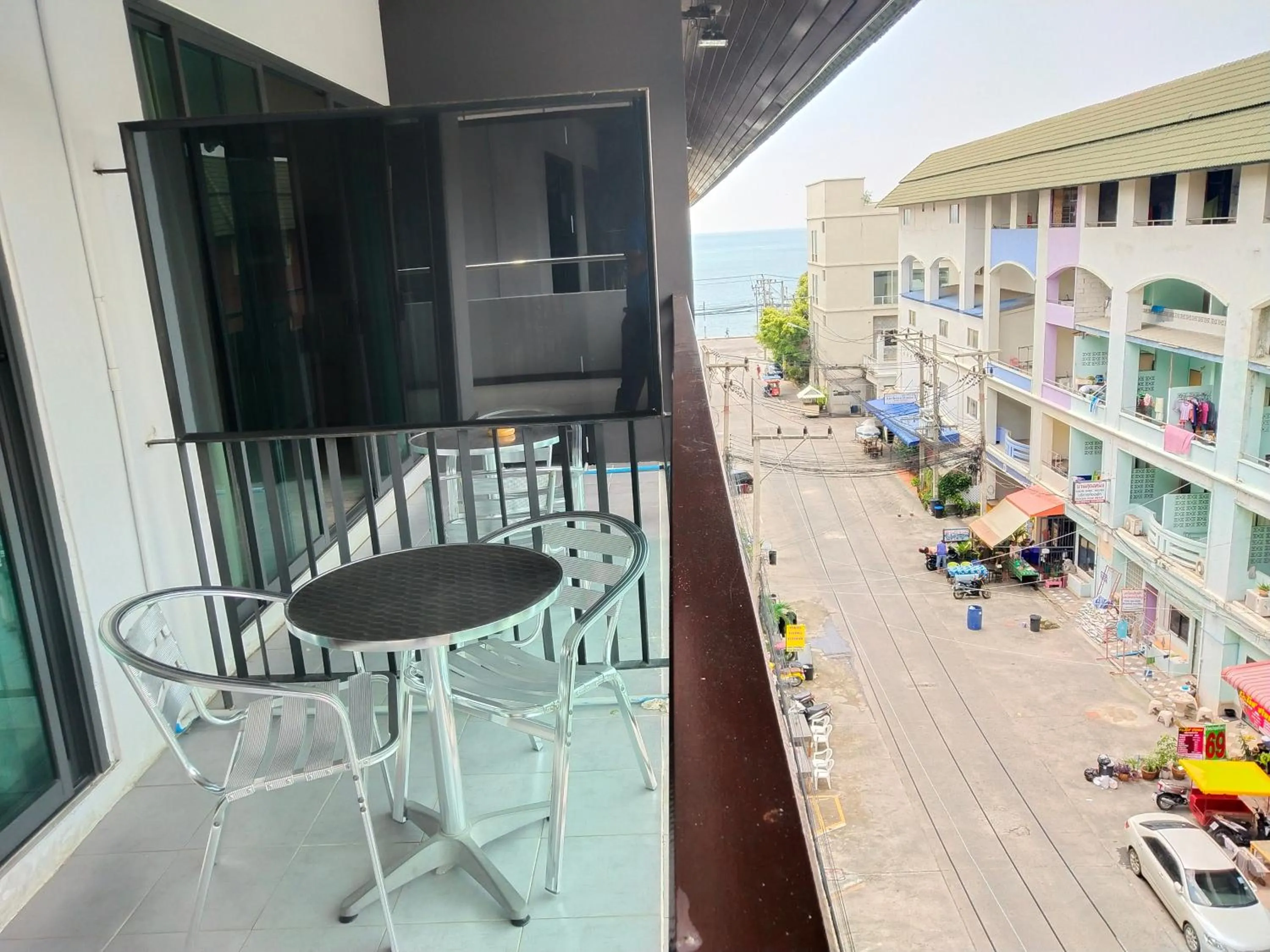 Balcony/Terrace in Inn Residence Serviced Suites - SHA Extra Plus