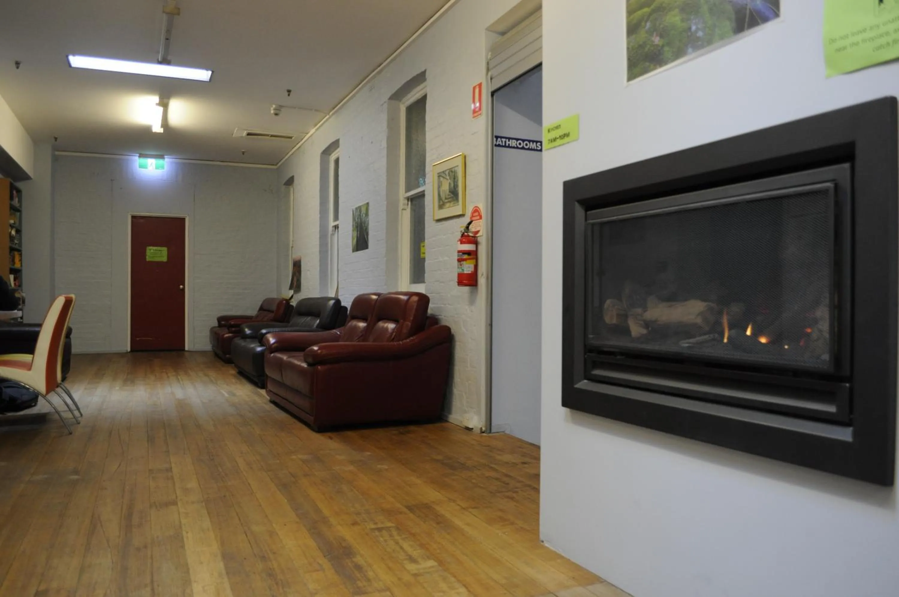 Seating area in Backpackers Imperial Hotel
