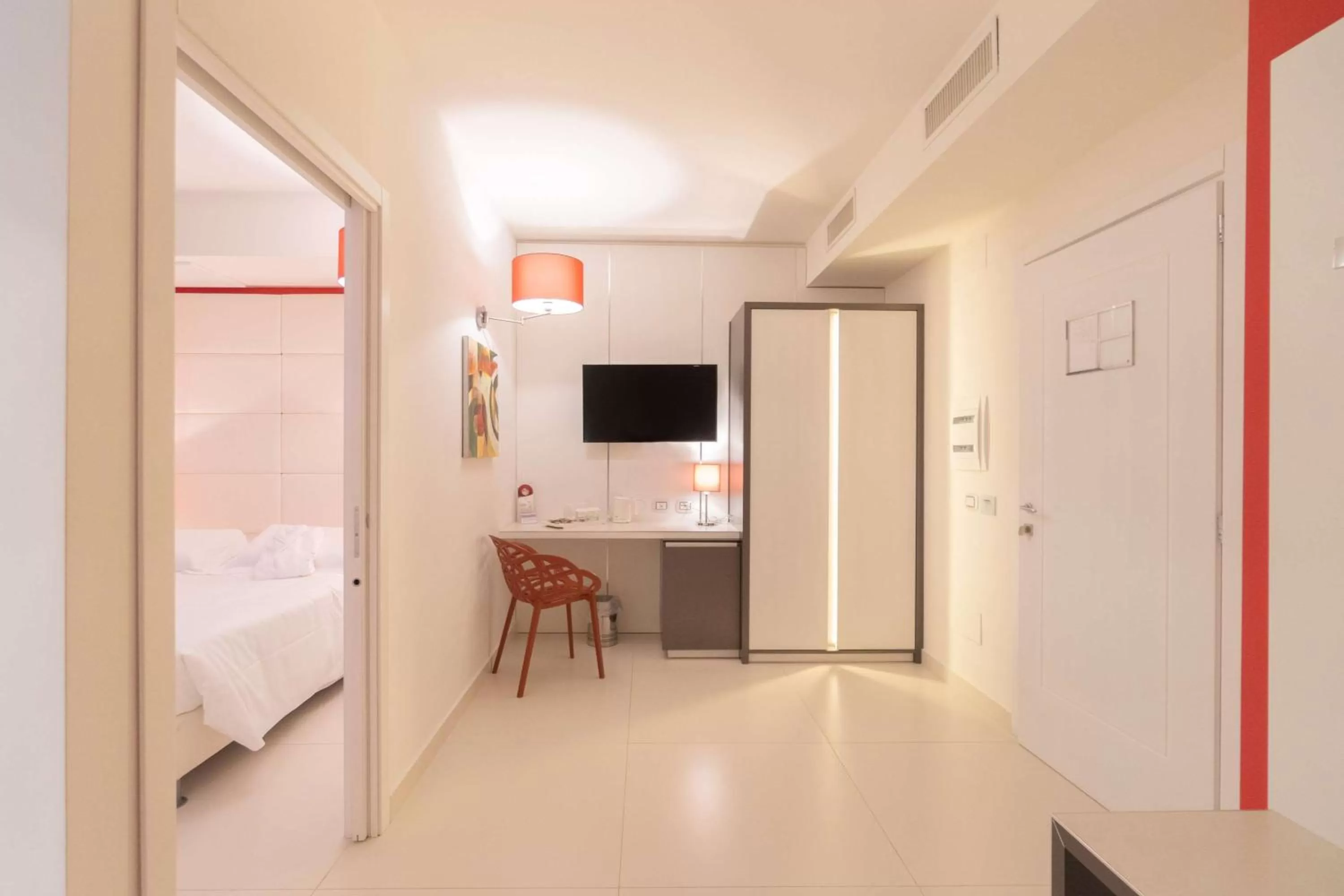 Photo of the whole room, Bed in Best Western Plus Hotel Perla Del Porto