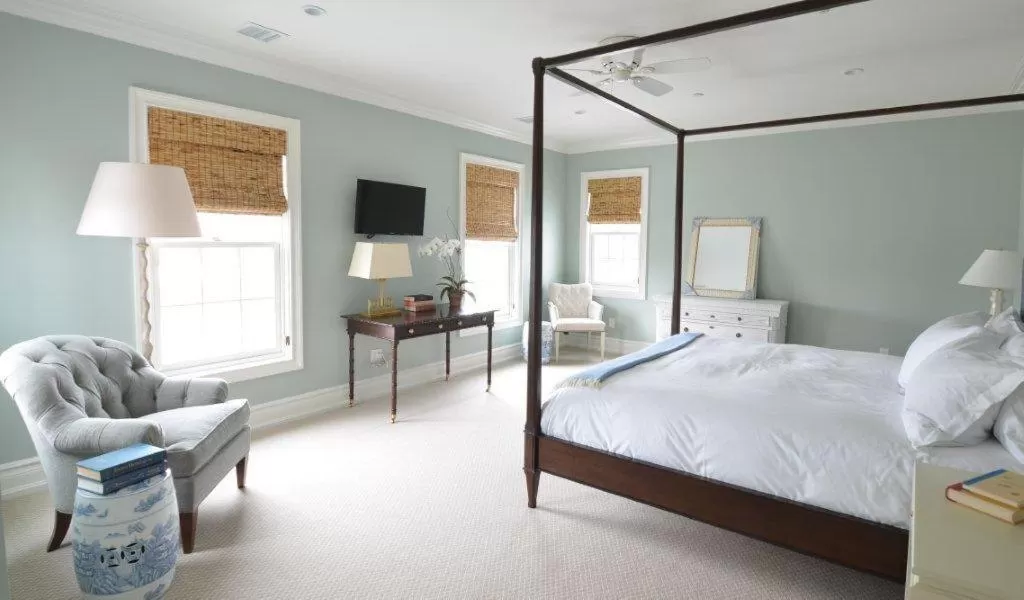 Bedroom, Bed in The Quogue Club