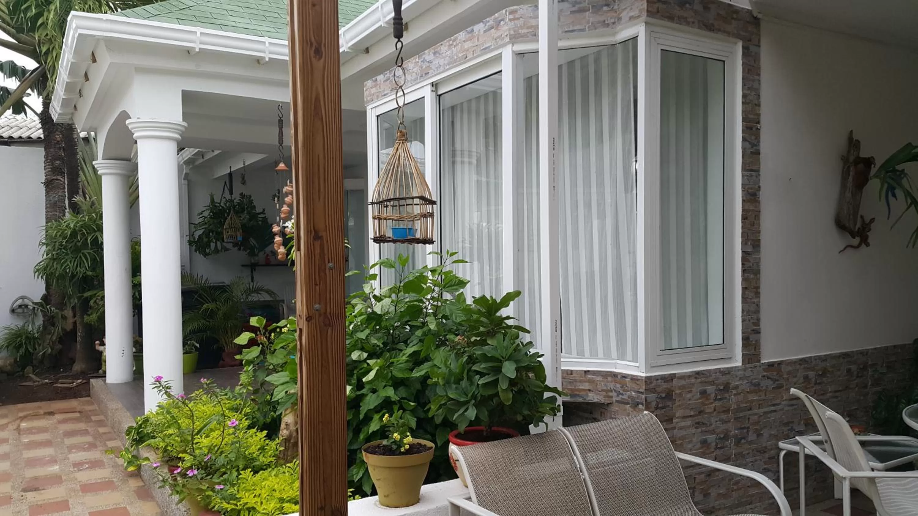 Garden, Patio/Outdoor Area in Hospedaje Solymar Sarie Bay