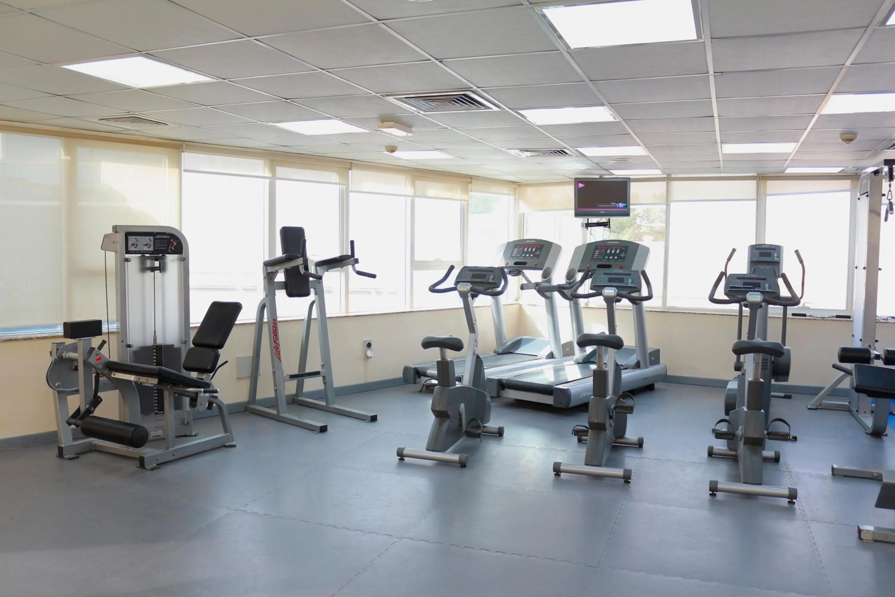 Fitness centre/facilities in Sharjah Premiere Hotel & Resort