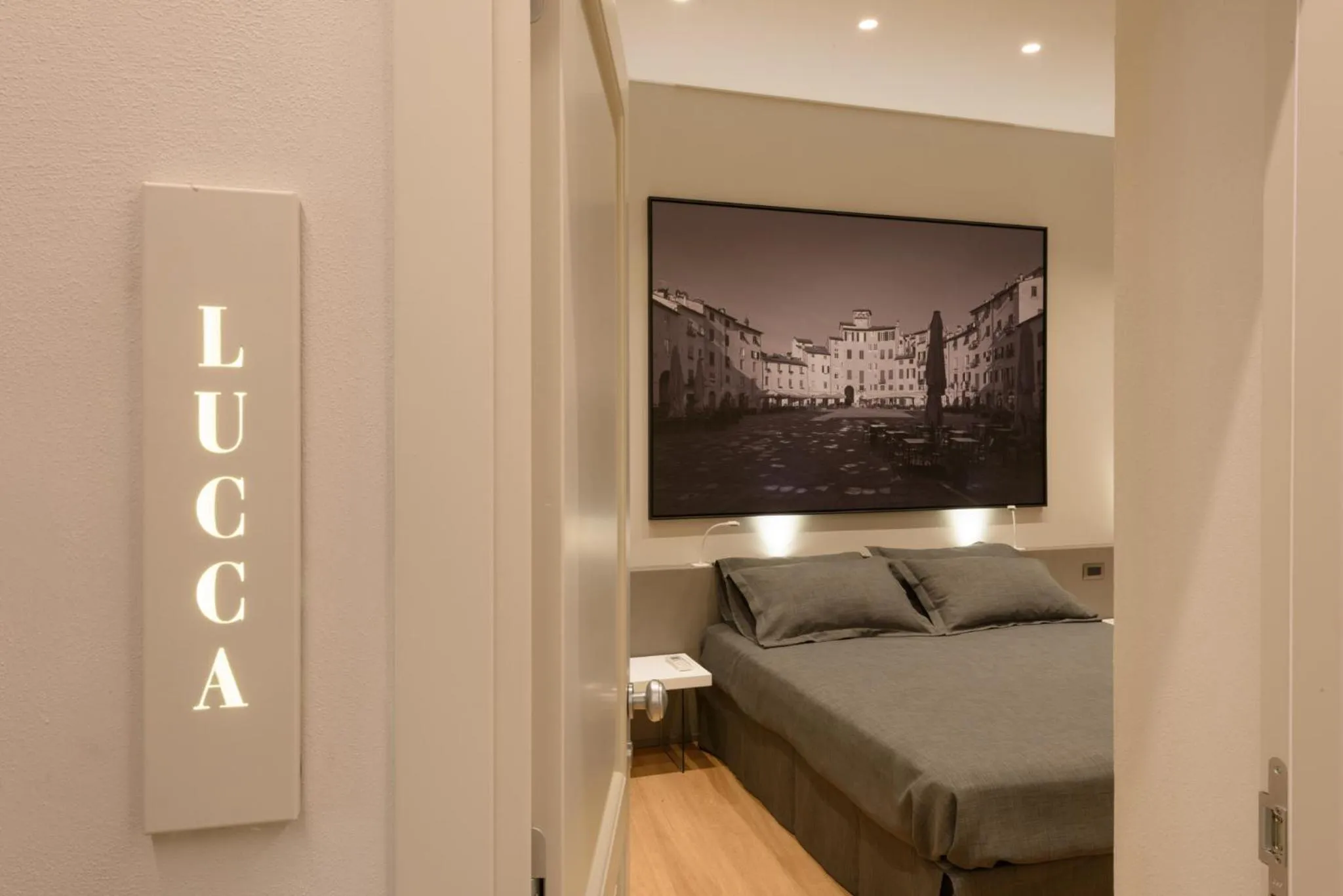 Bed in Palazzo Vasarri - Luxury design suites