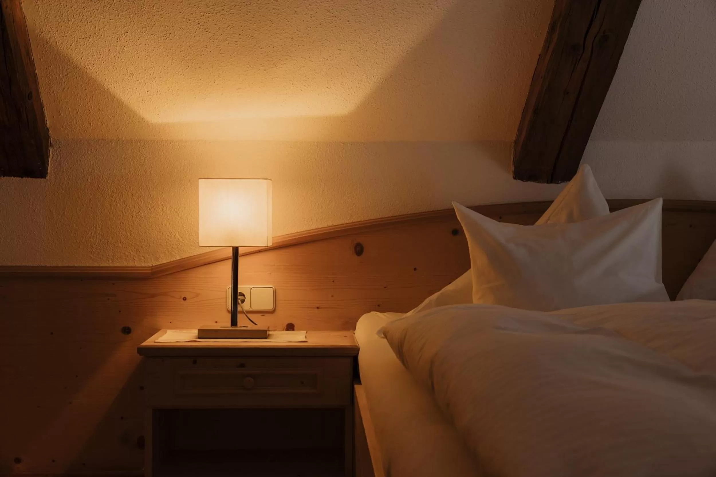 Bedroom, Bed in Hotel Kreuz