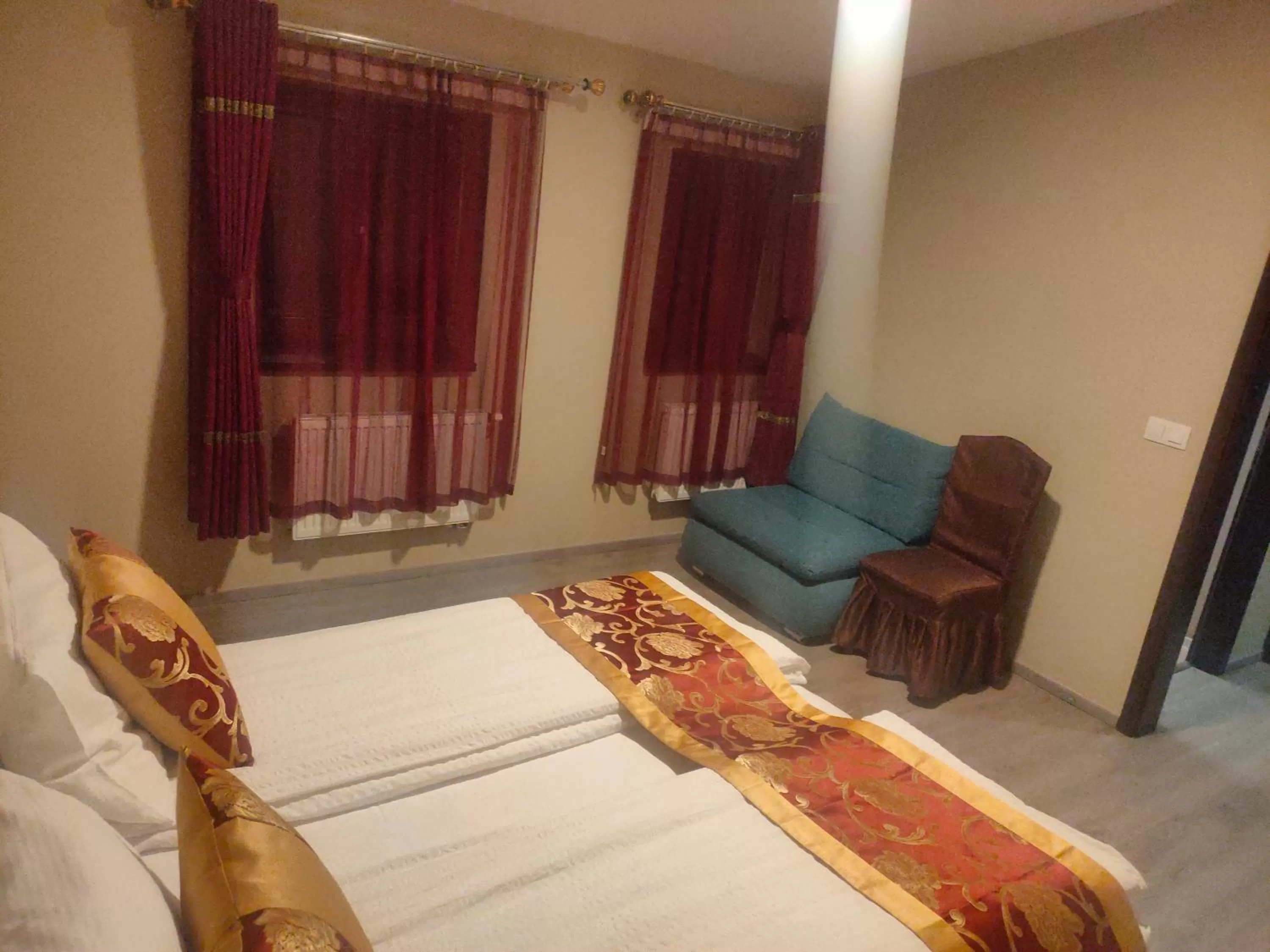 Bed in Sun-House Pension&Restaurant -ParkingFree-